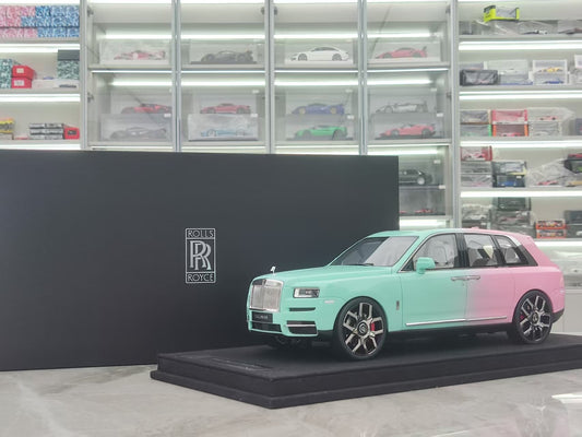 GL 1/18 Rolls-Royce Cullinan Green and Pink Model Car JS-GL035