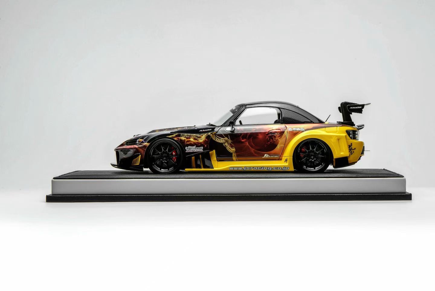 MOTORHELIX 1/18 Honda S2000 J's Racing Maou 2013 Demon King Livery