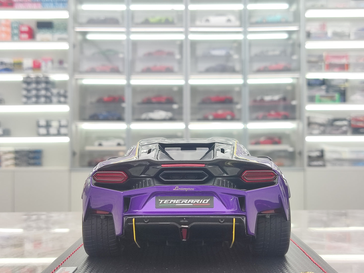 MR 1/18 Lamborghini New Huracan Temerario AP Package Edition Parrot Purple LAMBO062F