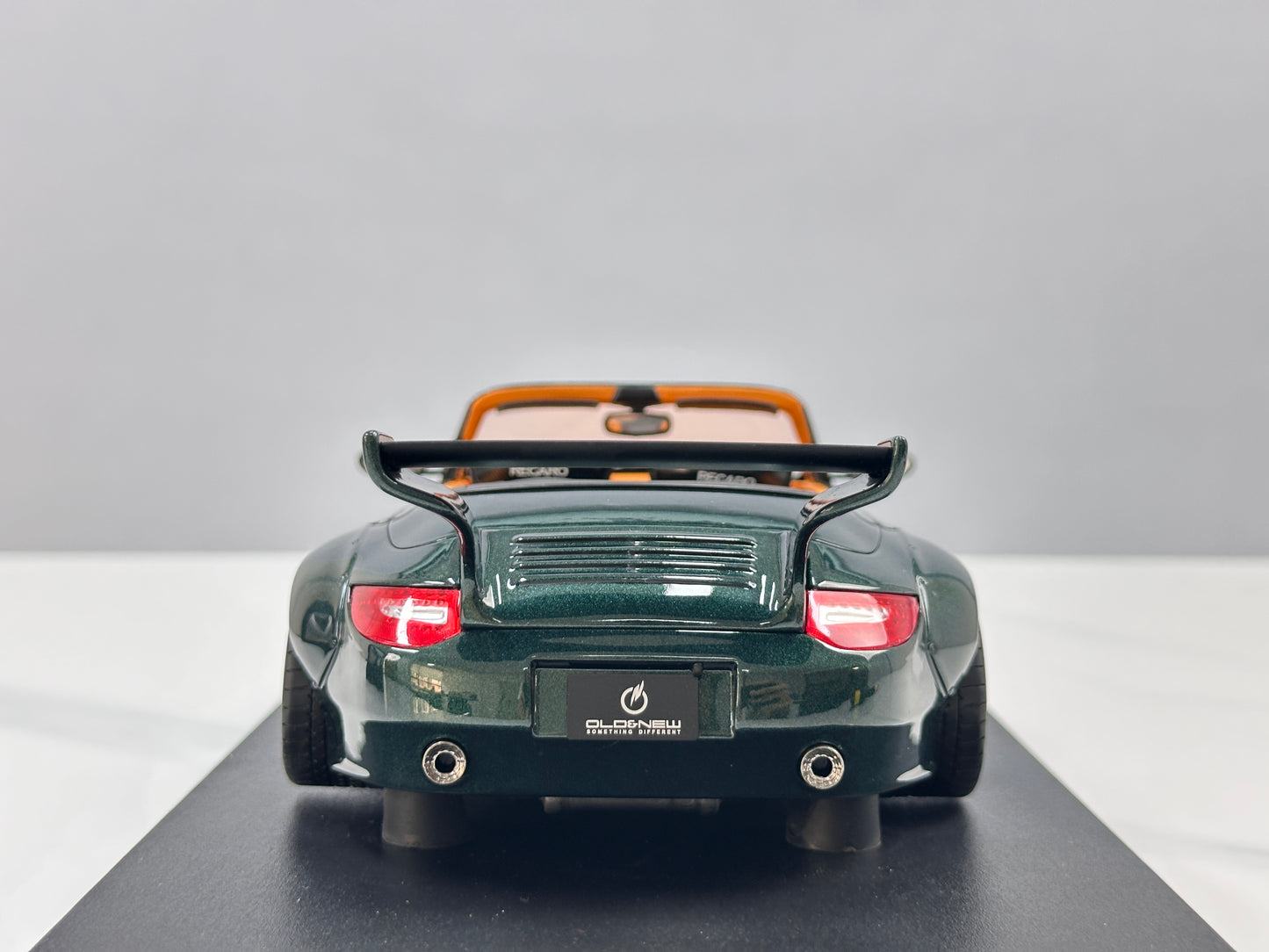 GT Spirit 1/18 Porsche Old & New Tokyo Auto Salon Green GT548
