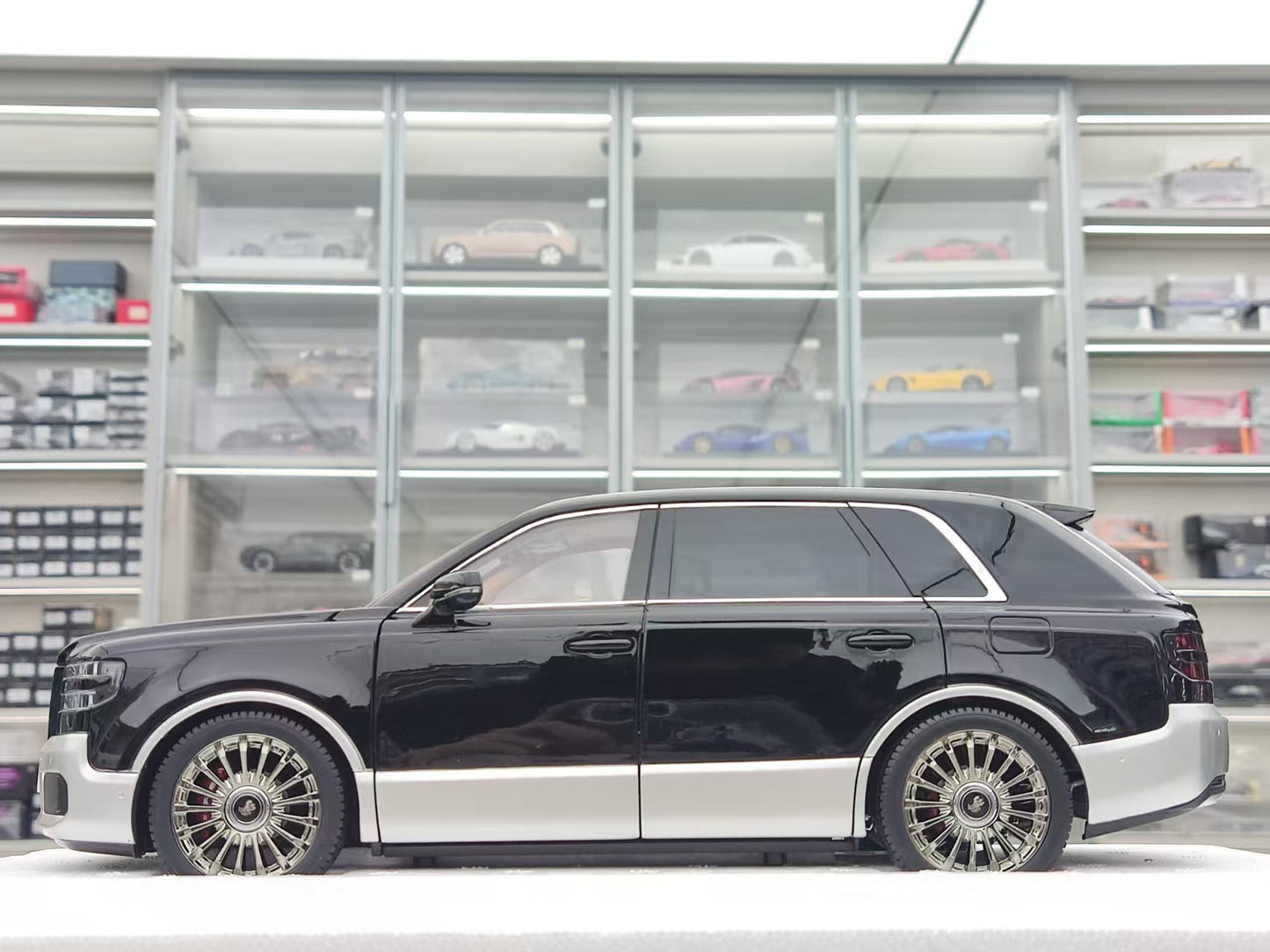 Almost Real 1/18 Toyota World Champion 2023 Phoenix Black & Silver Two-Tone Model 870220