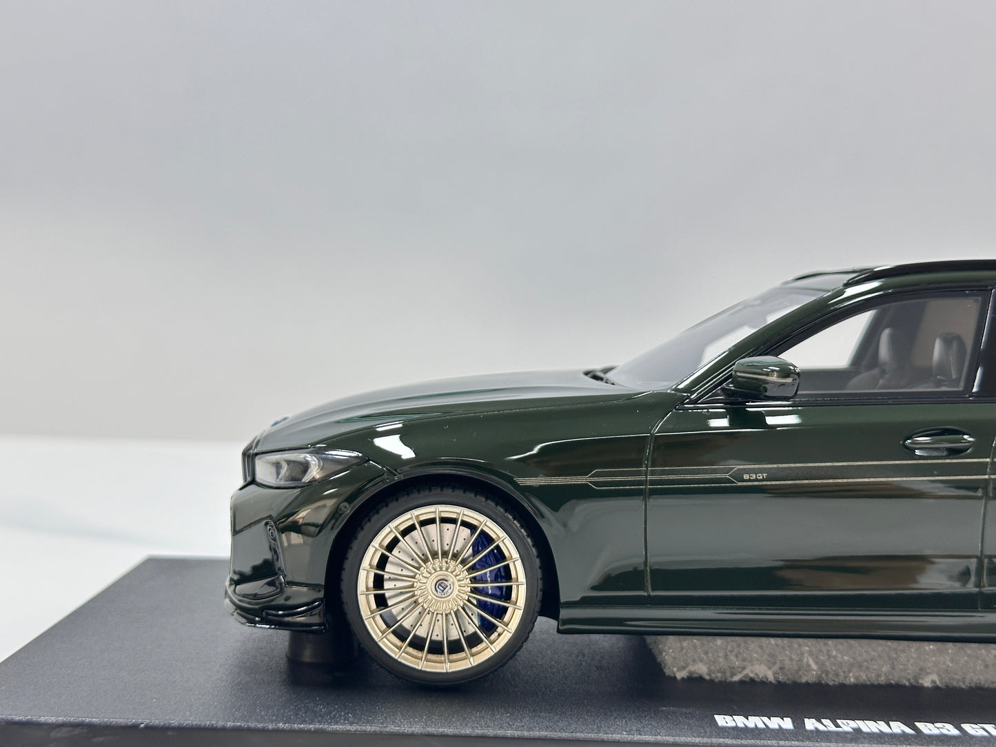 GT Spirit 1/18 BMW Alpina B3 GT Touring Green GT549