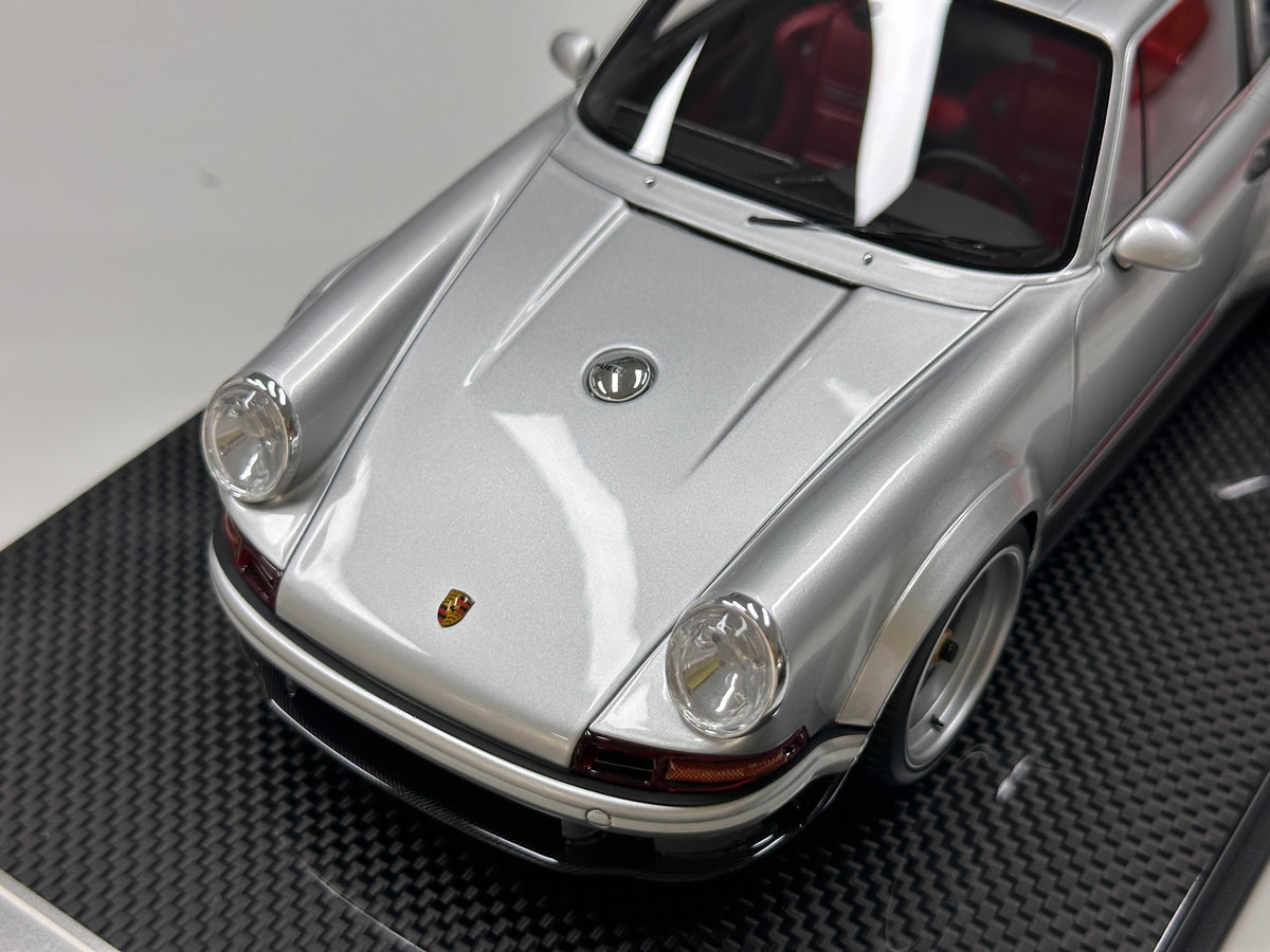 Dino Model 1/18 Porsche Singer DLS Silver DC007
