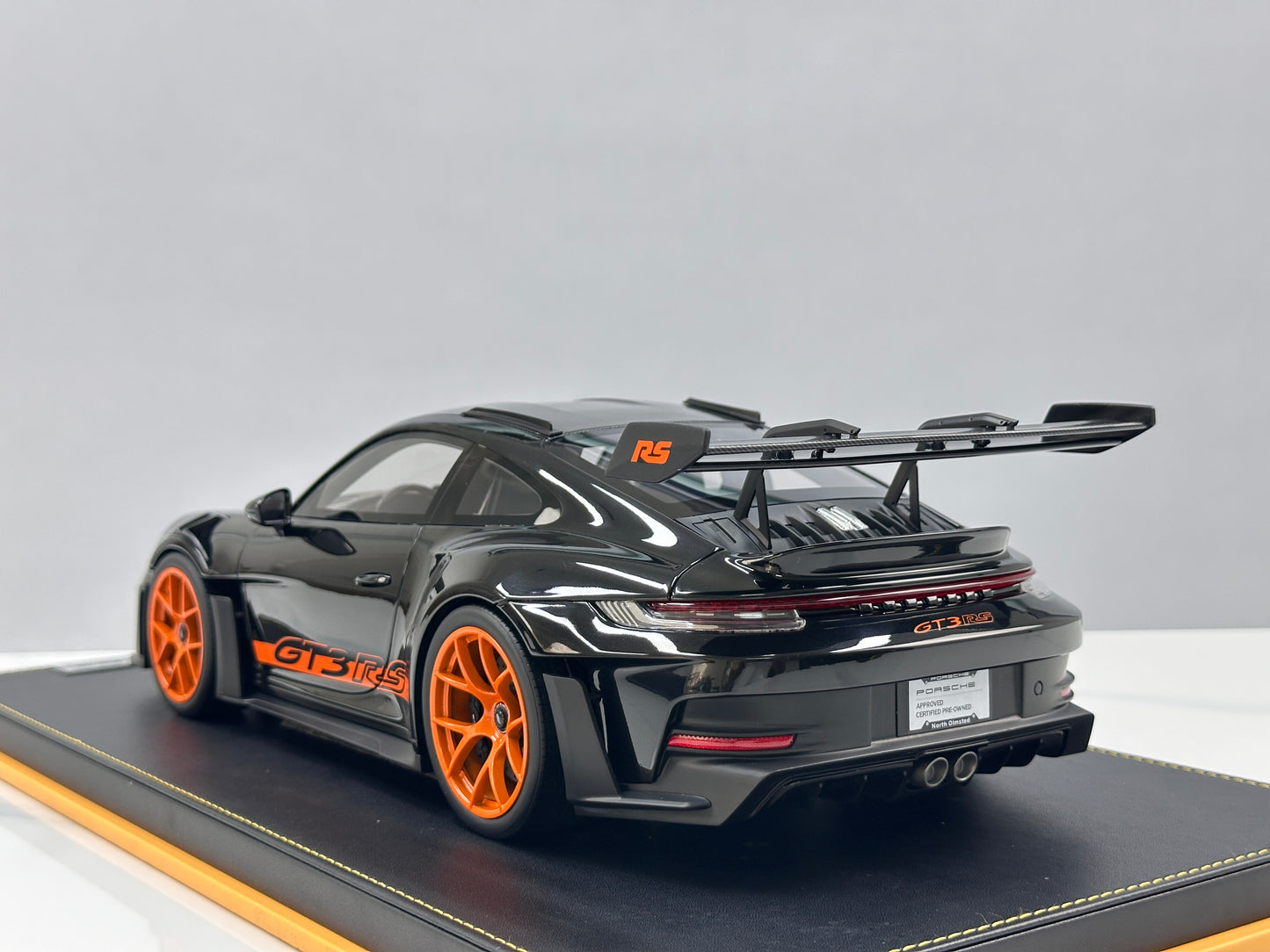 IVY 1/12 Porsche 992 GT3 RS, Black with Orange Wheels IVY243