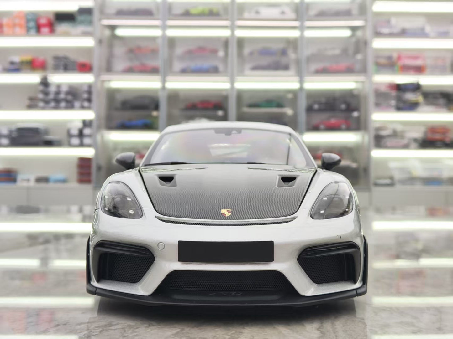 MINICHAMPS 1/18 Porsche 718 GT4RS Metallic Silver Alloy Model 110062122