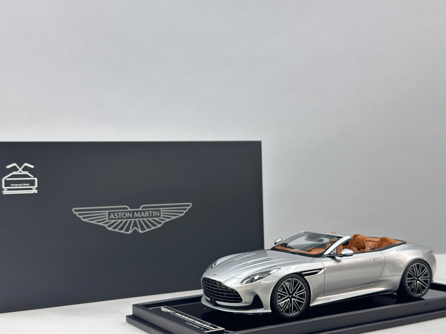 Xiaoguang Model & MotorHelix 1/18 Aston Martin DB12 Volante Convertible – Lightning Silver (MH387)