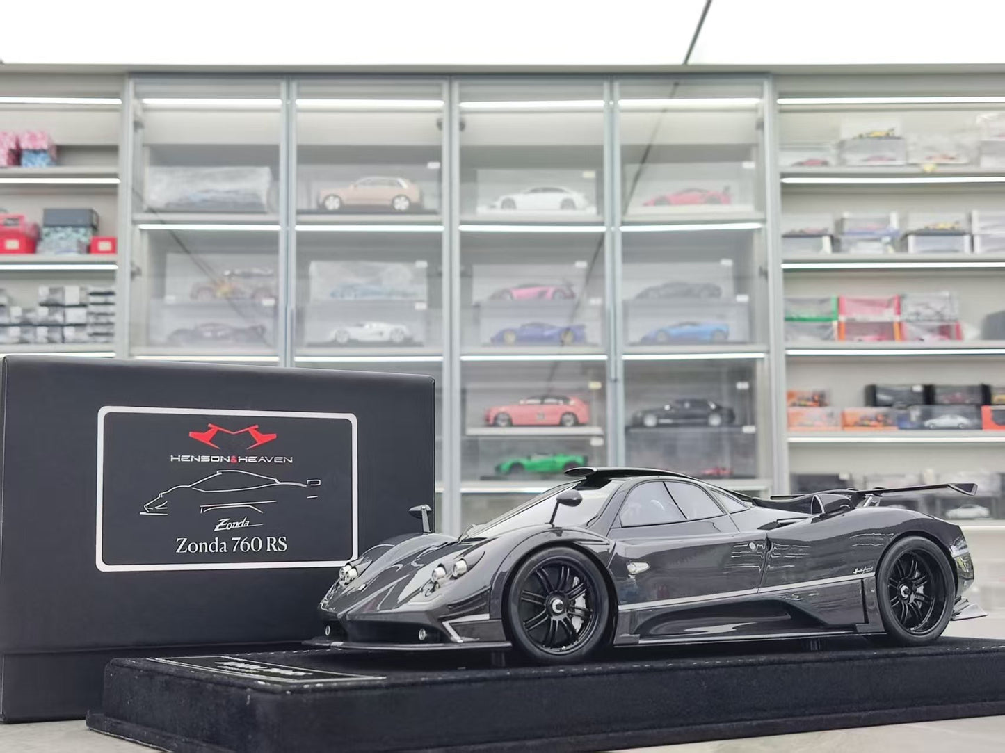HH Model 1/18 Pagani Zonda Specials 760 RS HH555