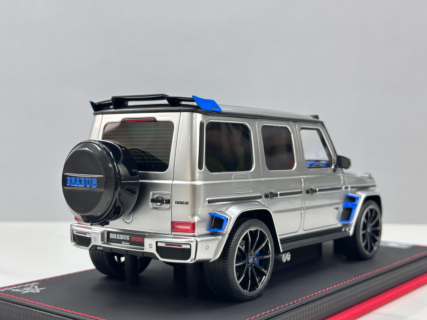 BBA Model 1/18 Brabus G800 Tungsten Silver BBA085