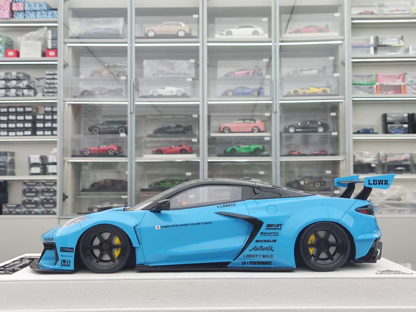 BBA MODEL 1/18 Corvette C8 LB Widebody Modified, Baby Blue (BBA036)
