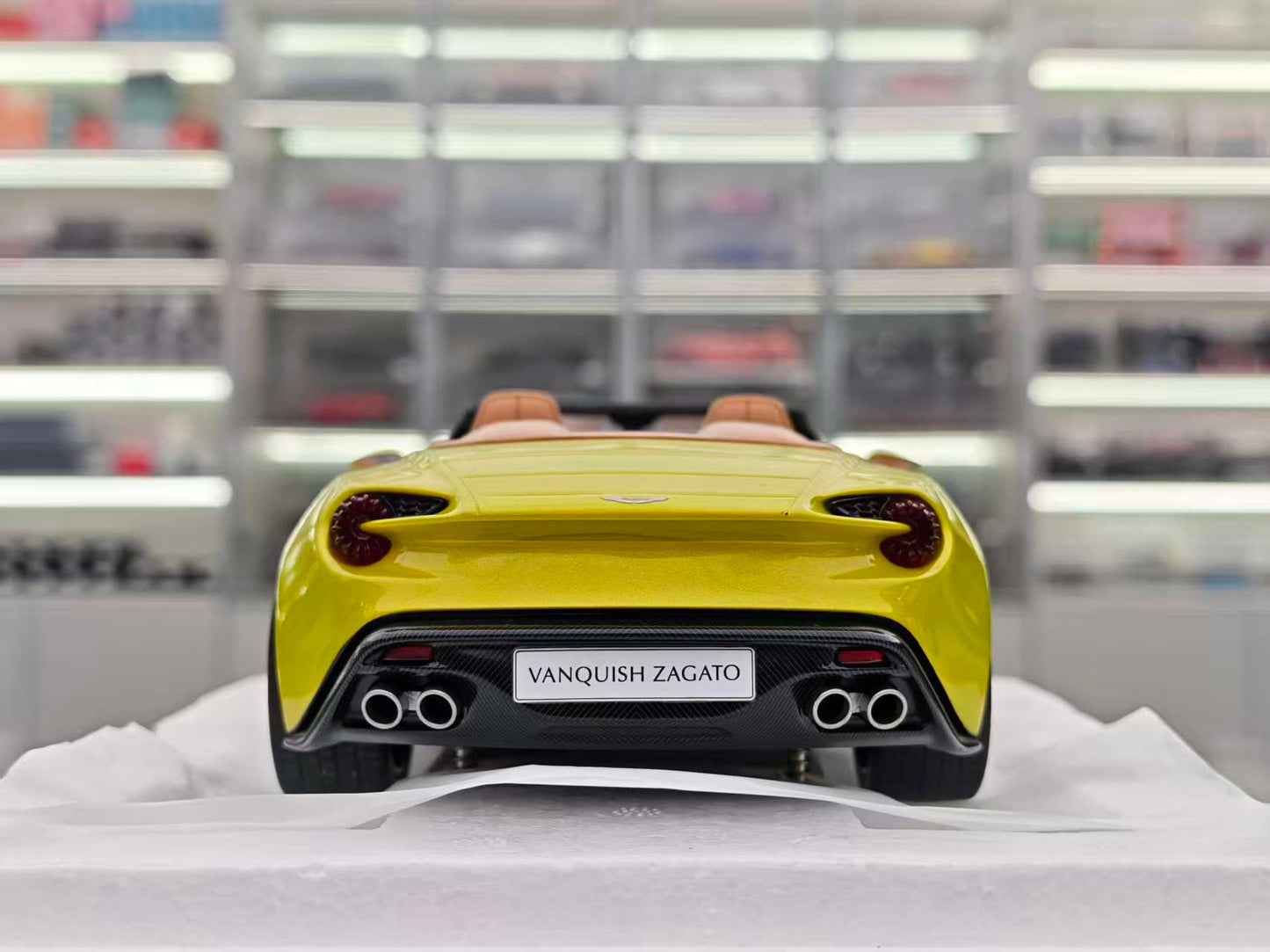 TOPSPEED 1/18 Aston Martin VANQUISH ZAGATO (Yellow) TS050