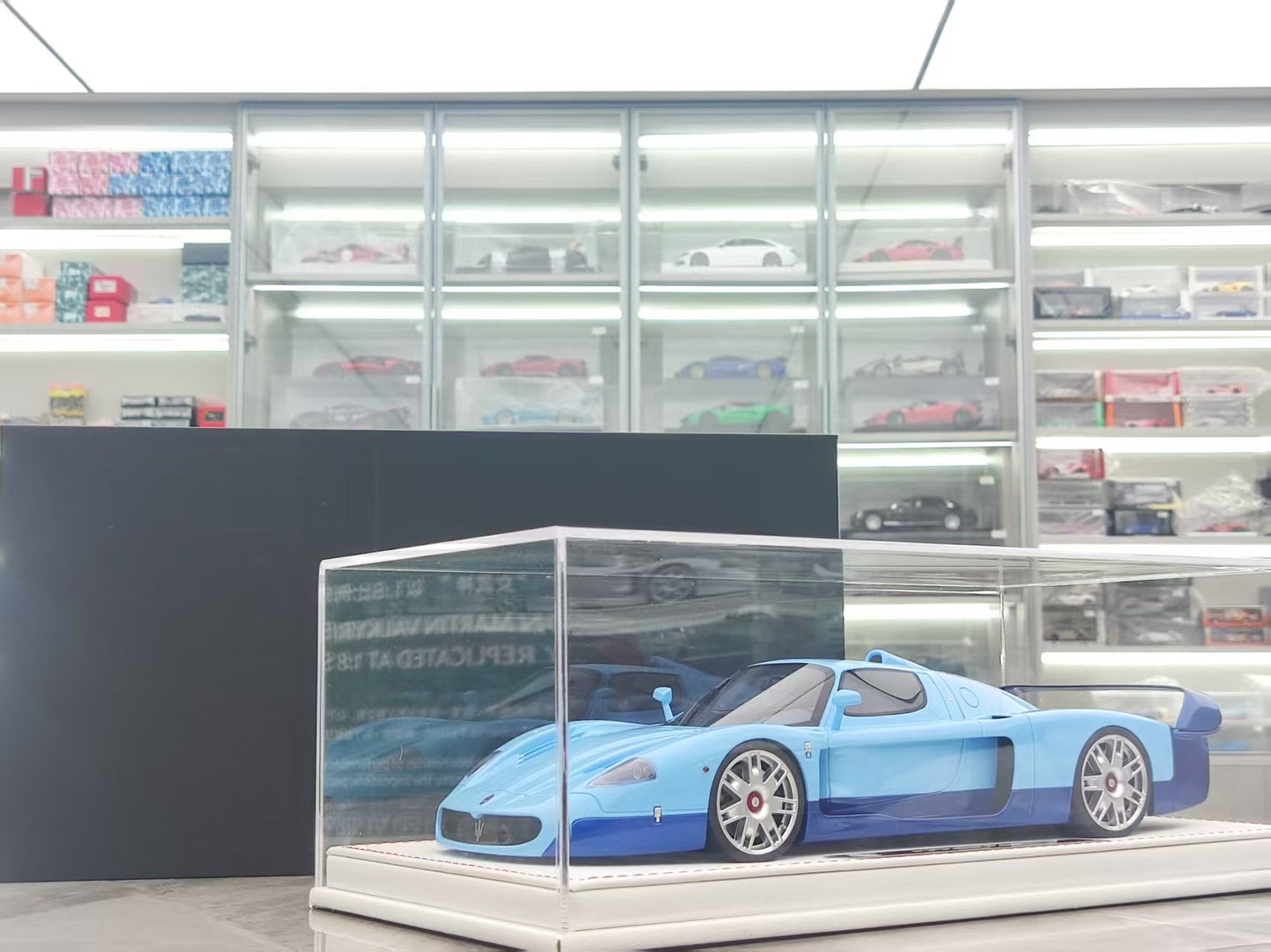 GL 1/18 Maserati MC12 Gulf Blue + Dark Blue Resin Model JS-GL024