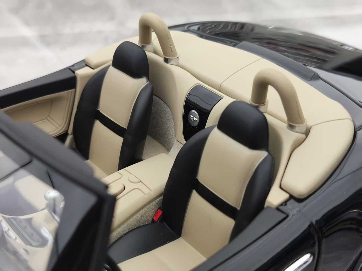 MINICHAMPS 1/18 BMW Z8 ROADSTER -2000 Black 155024231