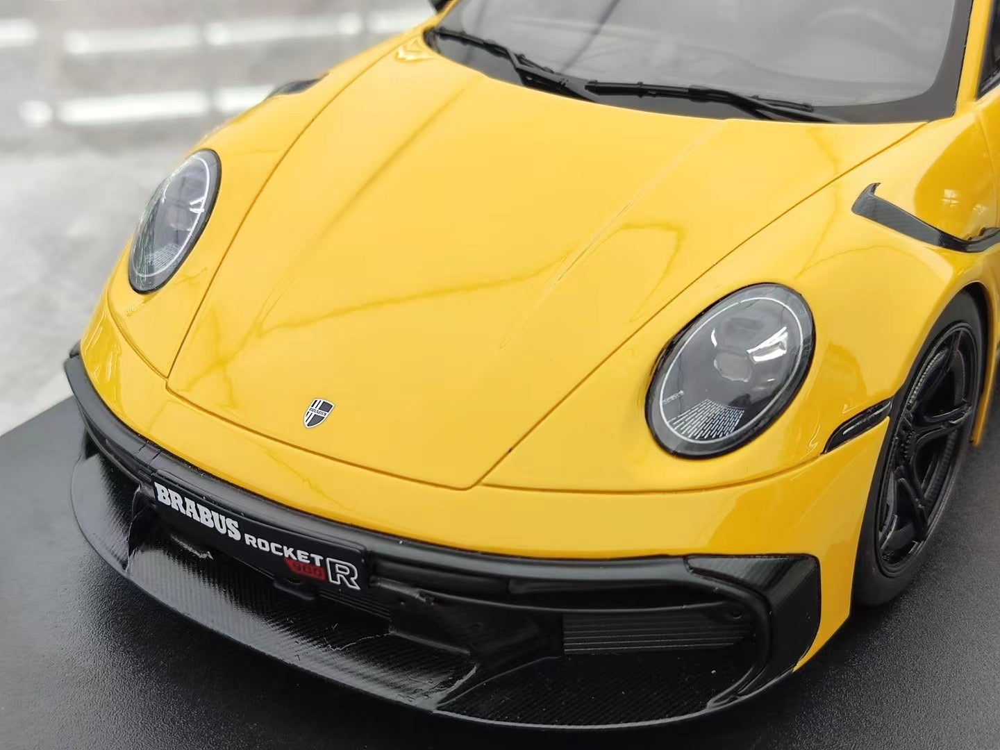 GT Spirit 1/18 Brabus 900 Rocket-R Yellow CLDC037