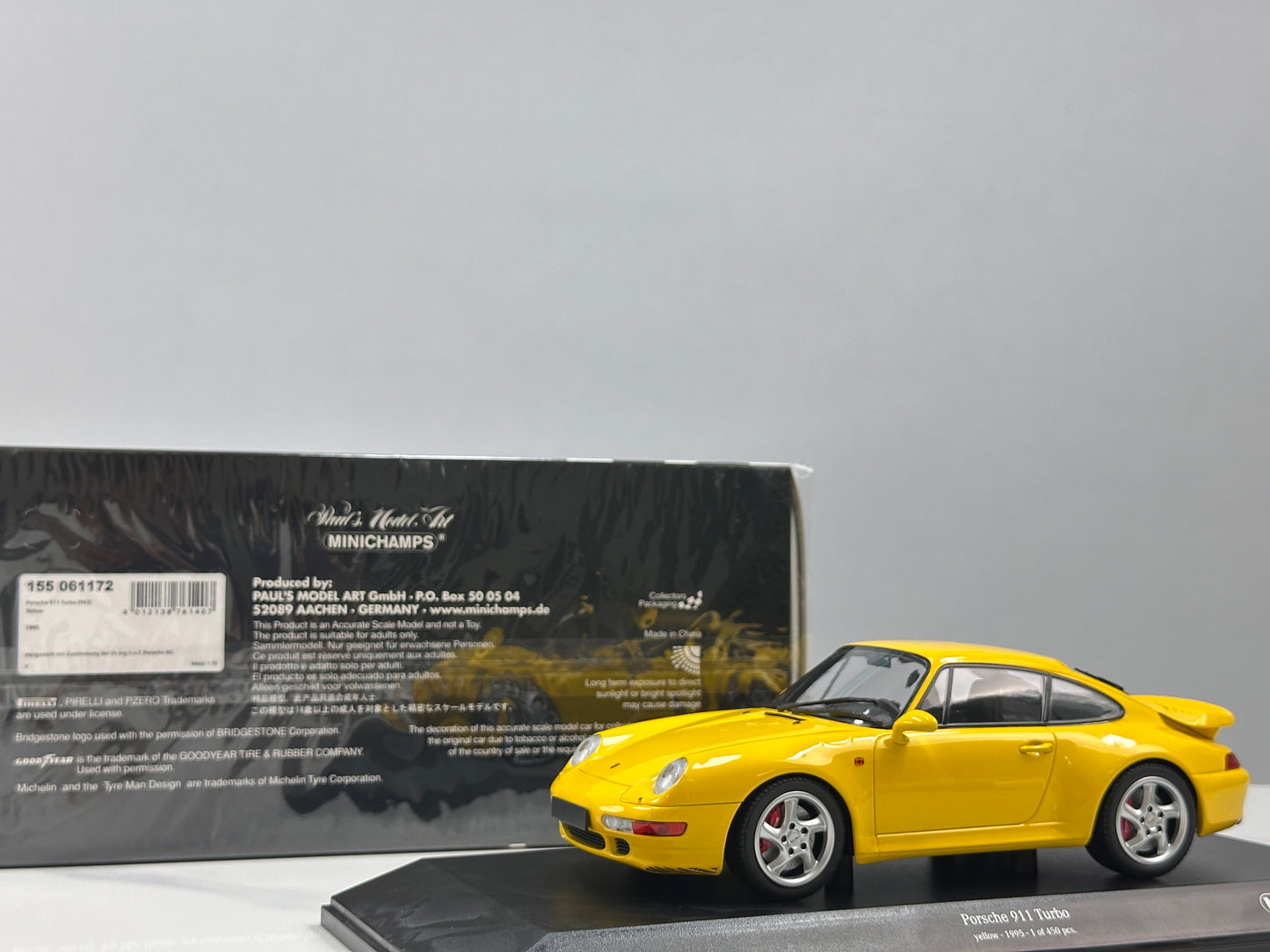 MINICHAMPS 1/18 Porsche 911 (993) Turbo (1995) Yellow 155061172