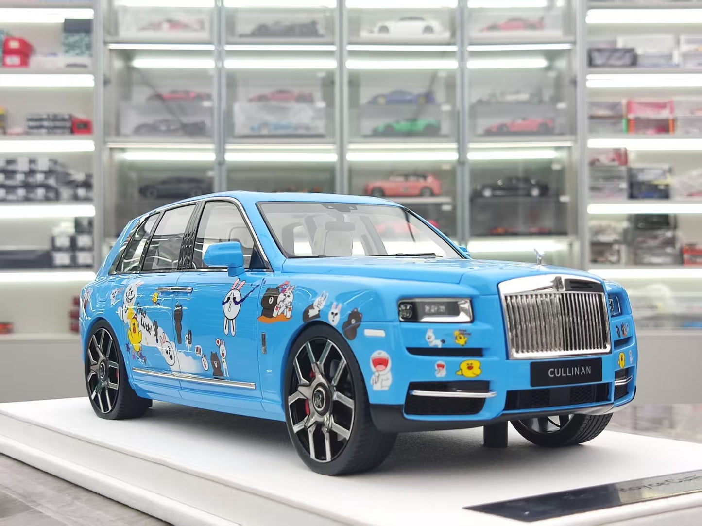 GL 1/18 Rolls-Royce Cullinan Brown Bear Resin Model JS-GL033