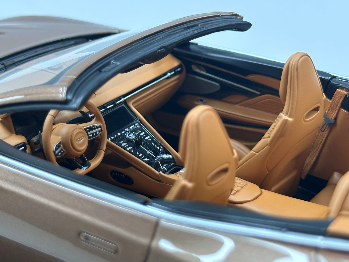 Xiaoguang Model & MotorHelix 1/18 Aston Martin DB12 Volante Convertible – Glamour Copper (MH386)
