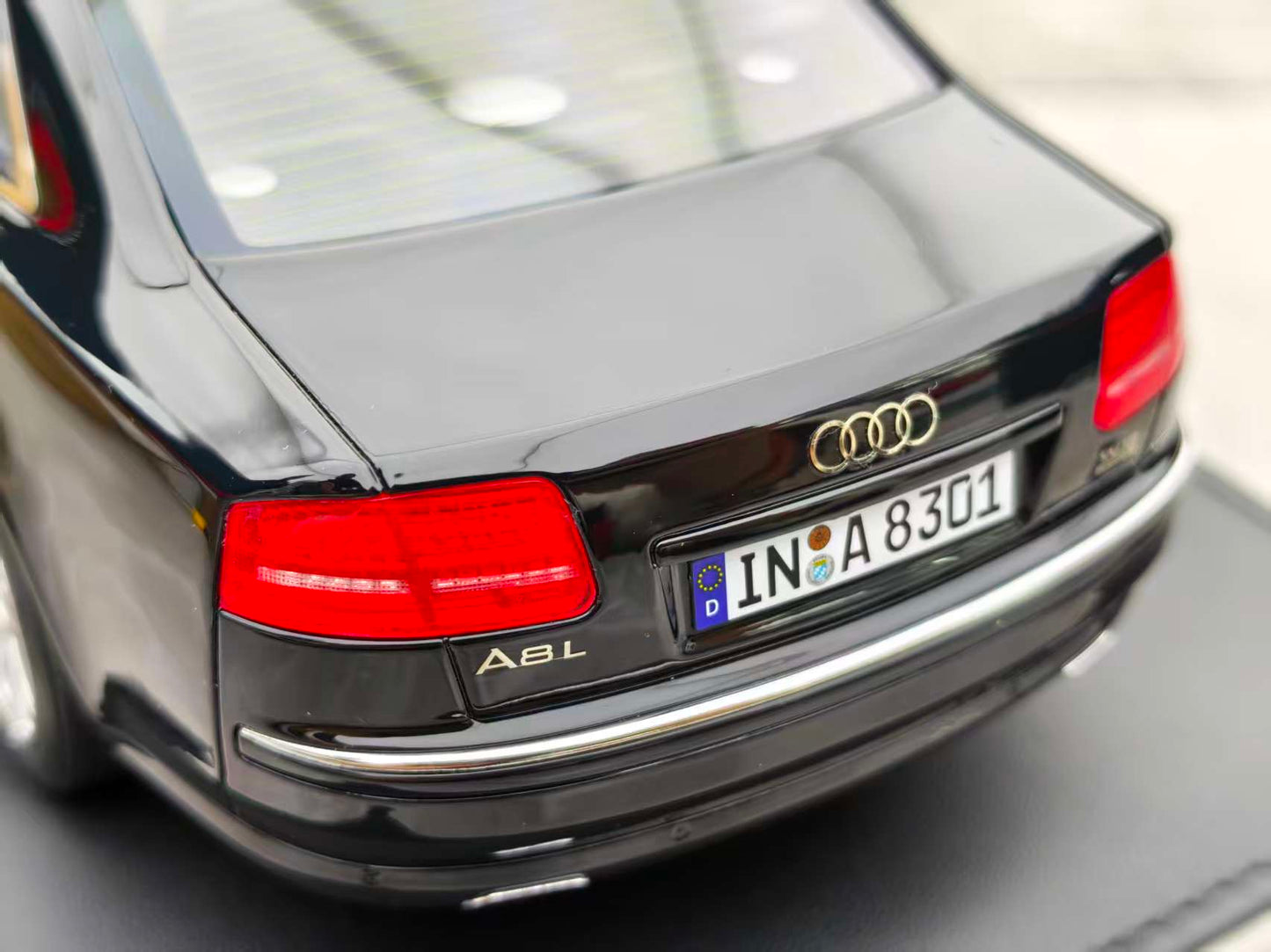 MOTORHELIX  1/18 Audi A8 W12 Glossy Black MH334