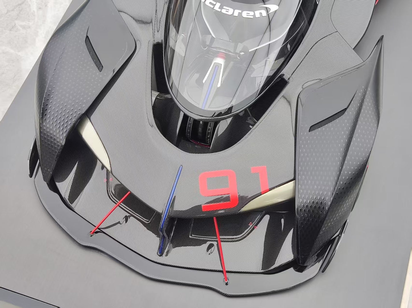 Amalgam 1/8 McLaren Ultimate Vision Gran Turismo - Signature Edition M5955-24