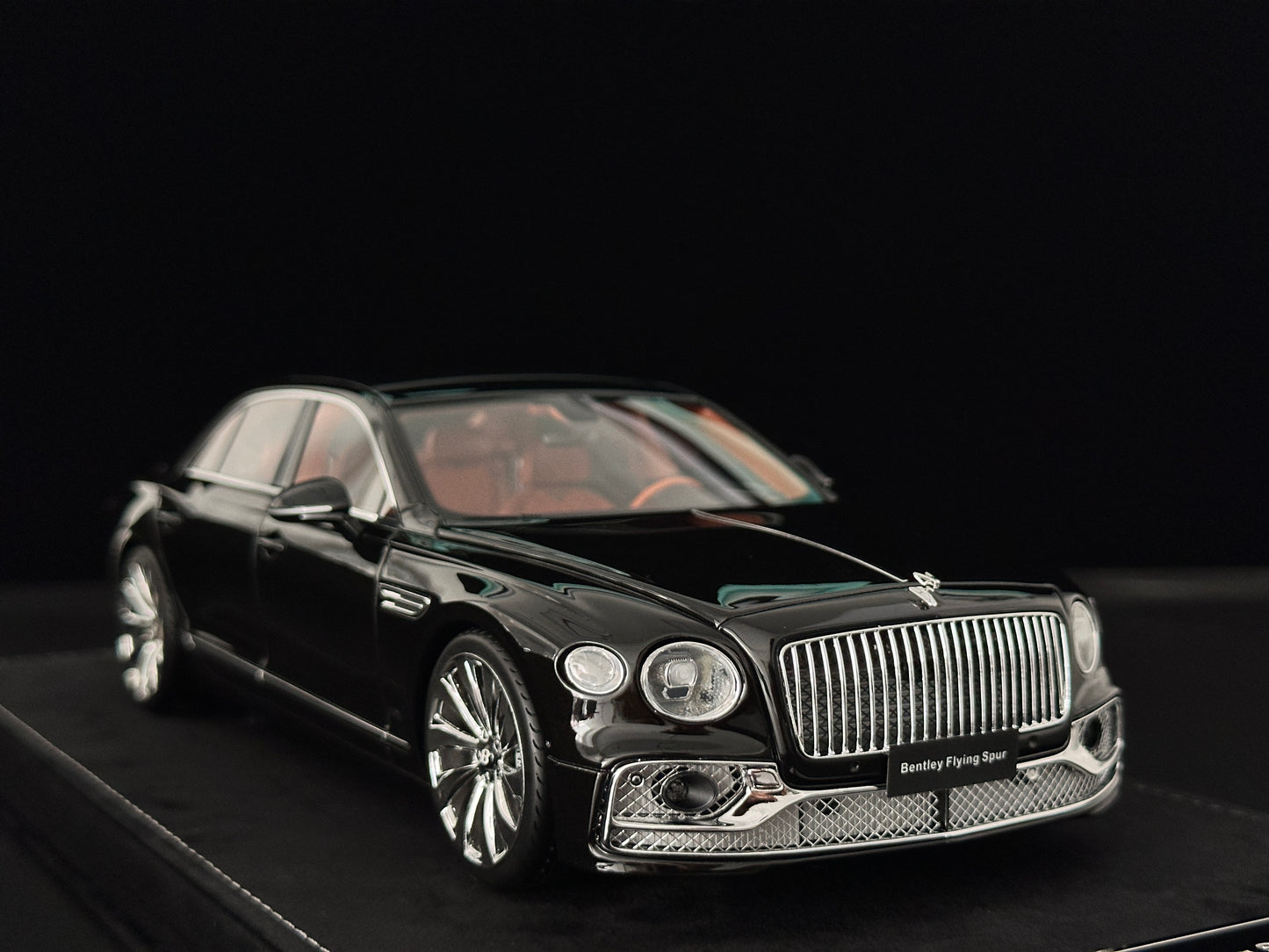 HH Model 1/18 Bentley Flying Spur Diamond Black HH627