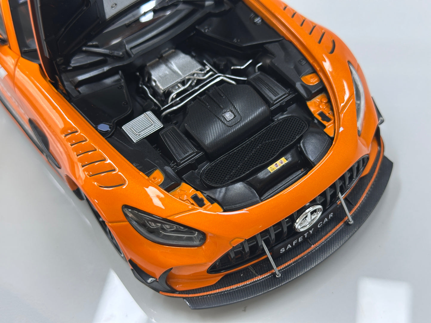 MINICHAMPS 1/18 Mercedes-AMG GT BLACK SERIES SILVERSTONE 2025 Safety Car Orange 110032092