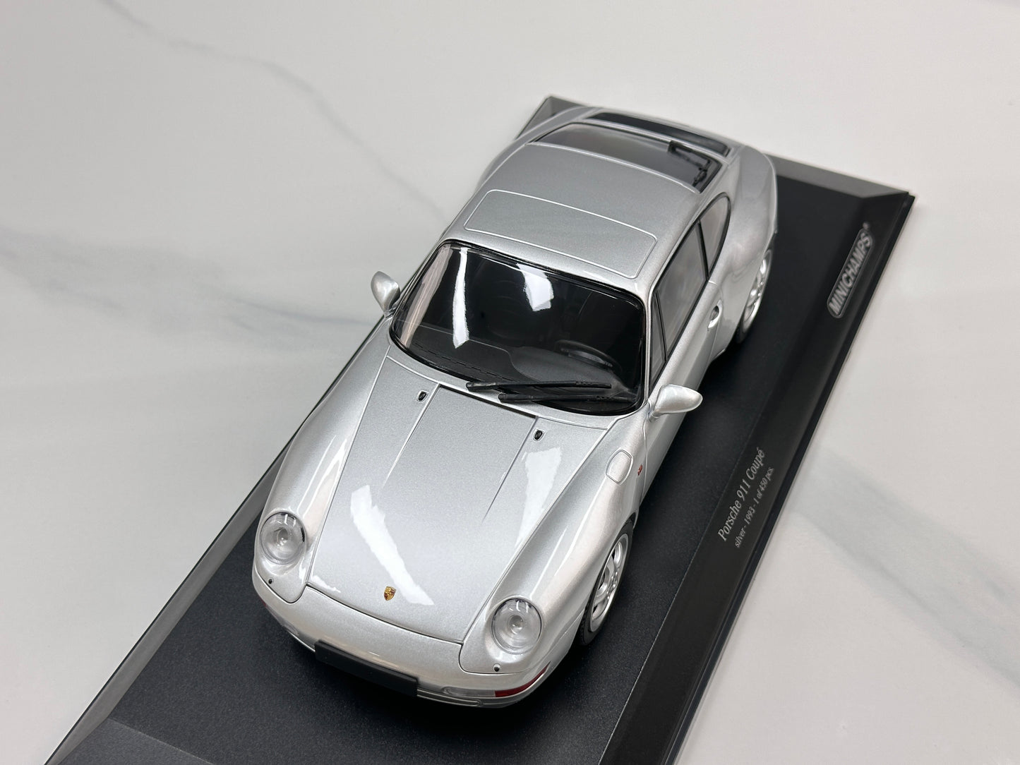 MINICHAMPS 1/18 Porsche 911 (993) 1993 Silver 155061101
