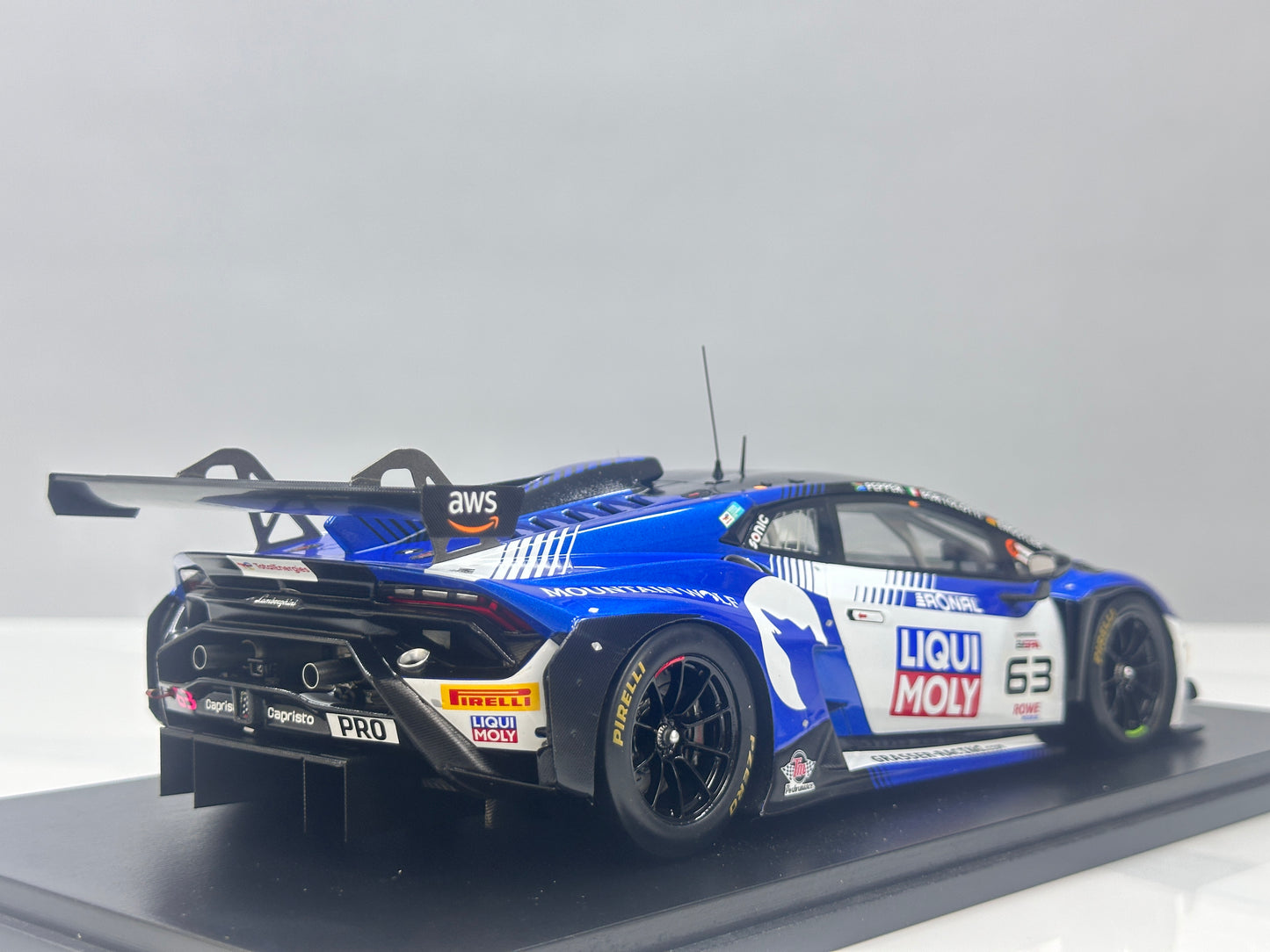 Spark 1/18 Lamborghini Huracan GT3 EVO 2 2025 Spa-Francorchamps Victory No. 63, Blue Livery, 18SPA2025