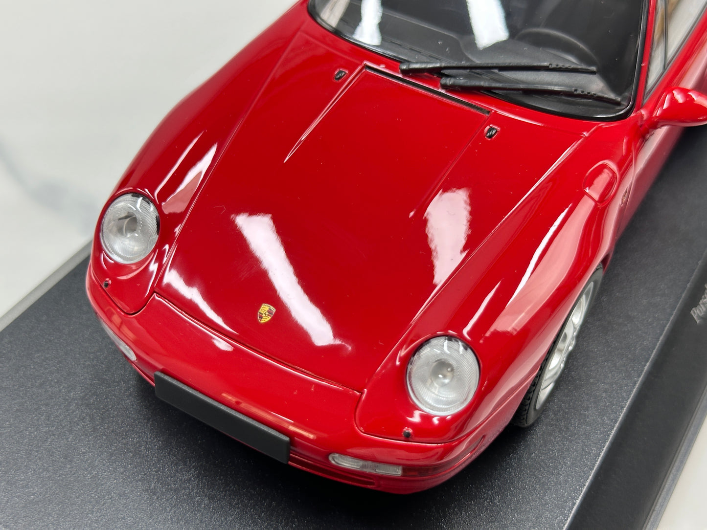 MINICHAMPS 1/18 Porsche 911 (993) 1993 Red 155061102
