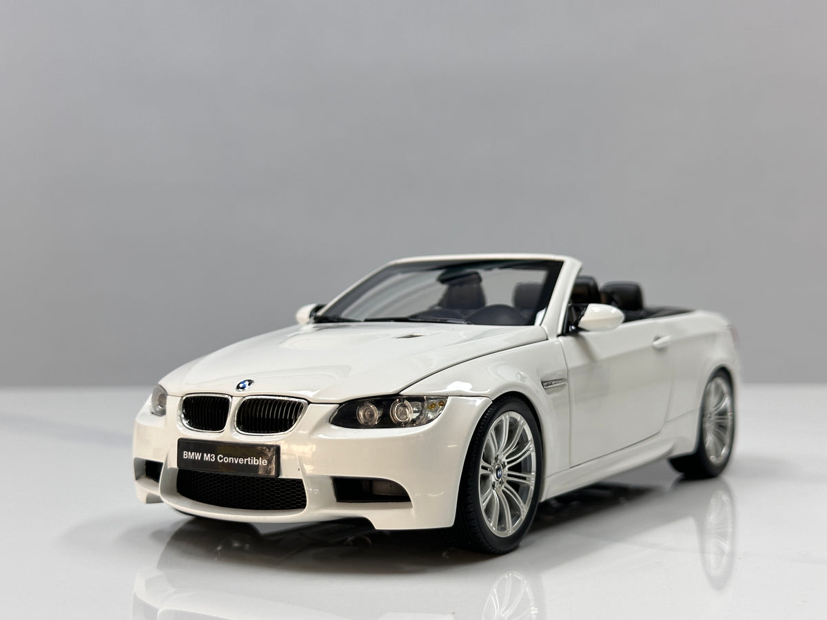 KYOSHO 1/18 BMW M3 Convertible (E93M) – White (08738AW)