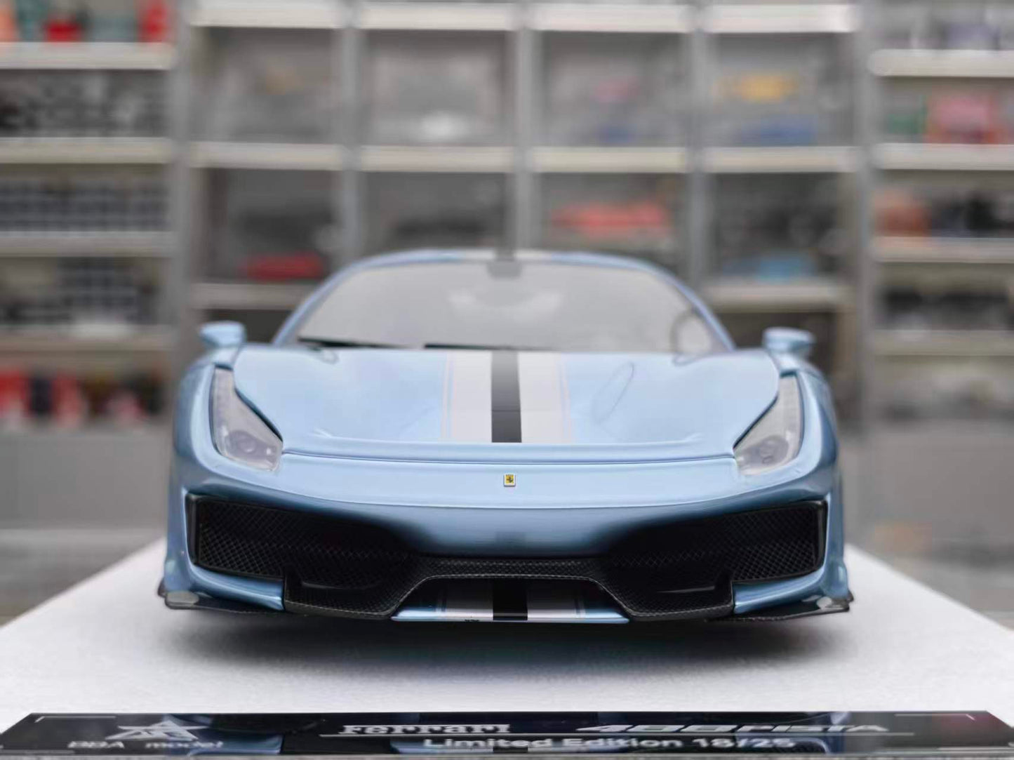 BBA MDOEL 1/18 Ferrari 488PISTA Ice Blue BBA054
