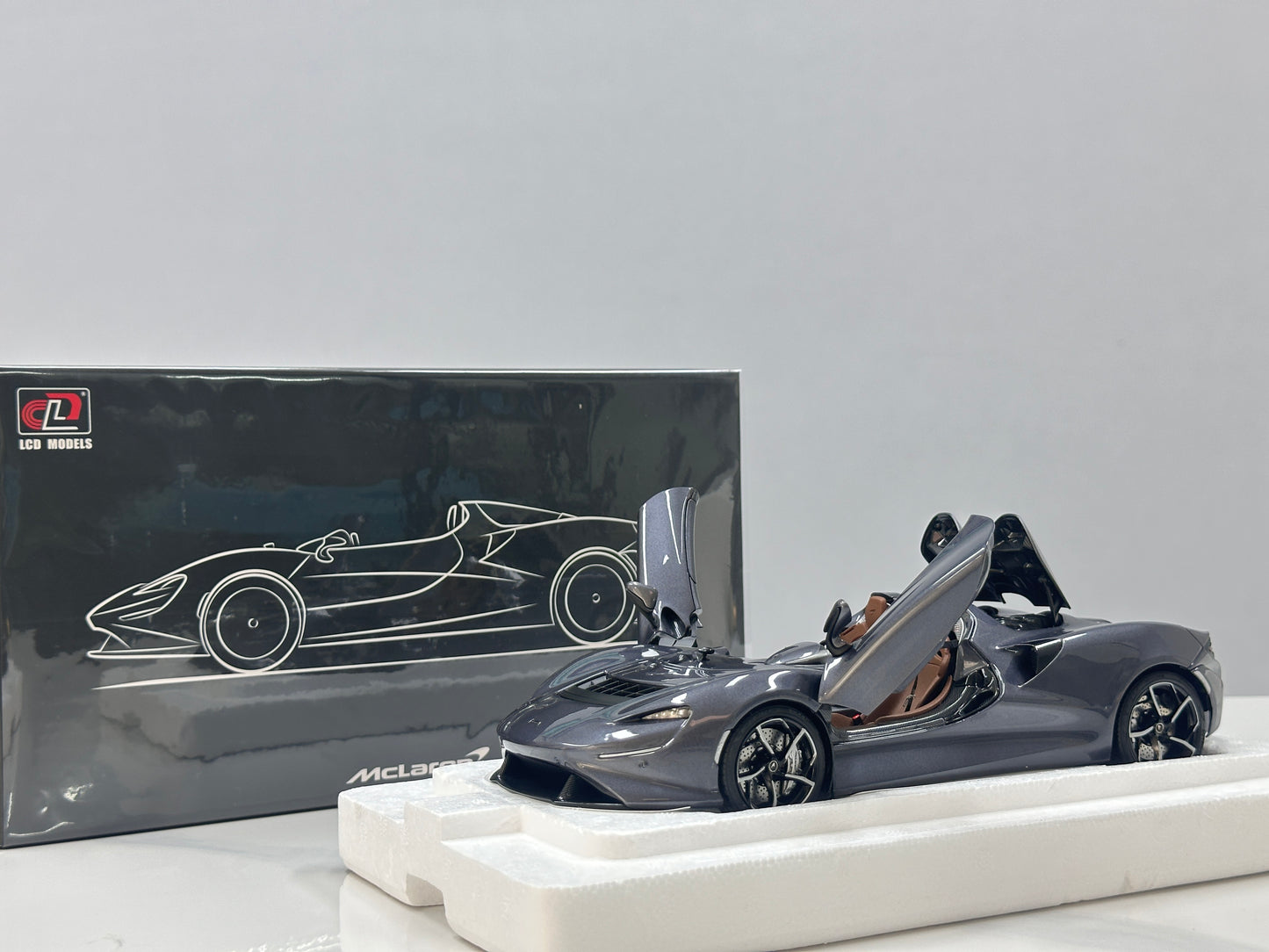 LCD 1/18 McLaren Elva Diecast Model – Metallic Grey (LCD18015-HGM)