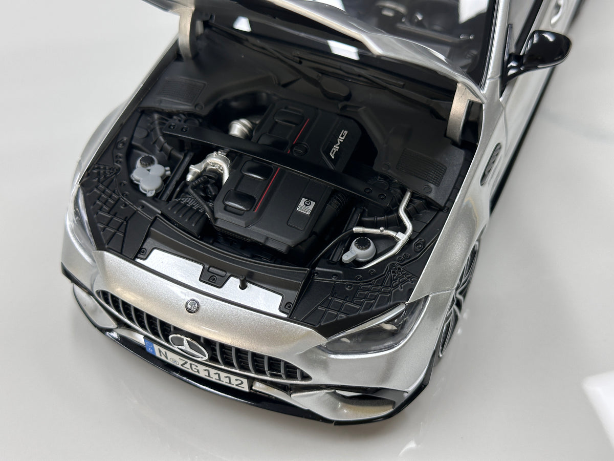 NZG 1/18 Mercedes-AMG C63 S E Performance – Tech Silver (111200055)