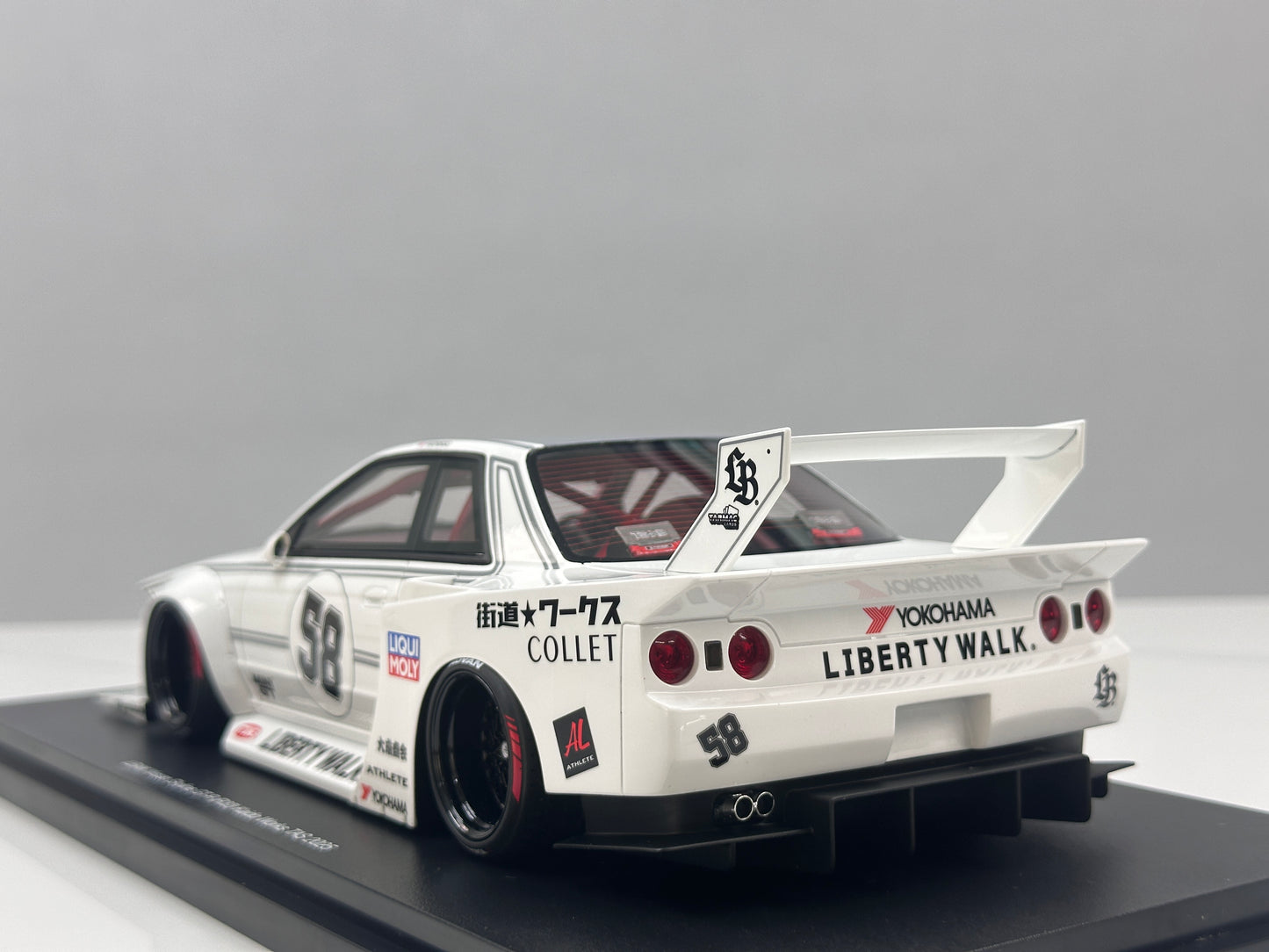 TOPSPEED 1/18 Nissan GT-R R32 Kaido Works TAS 2025 White TS0695