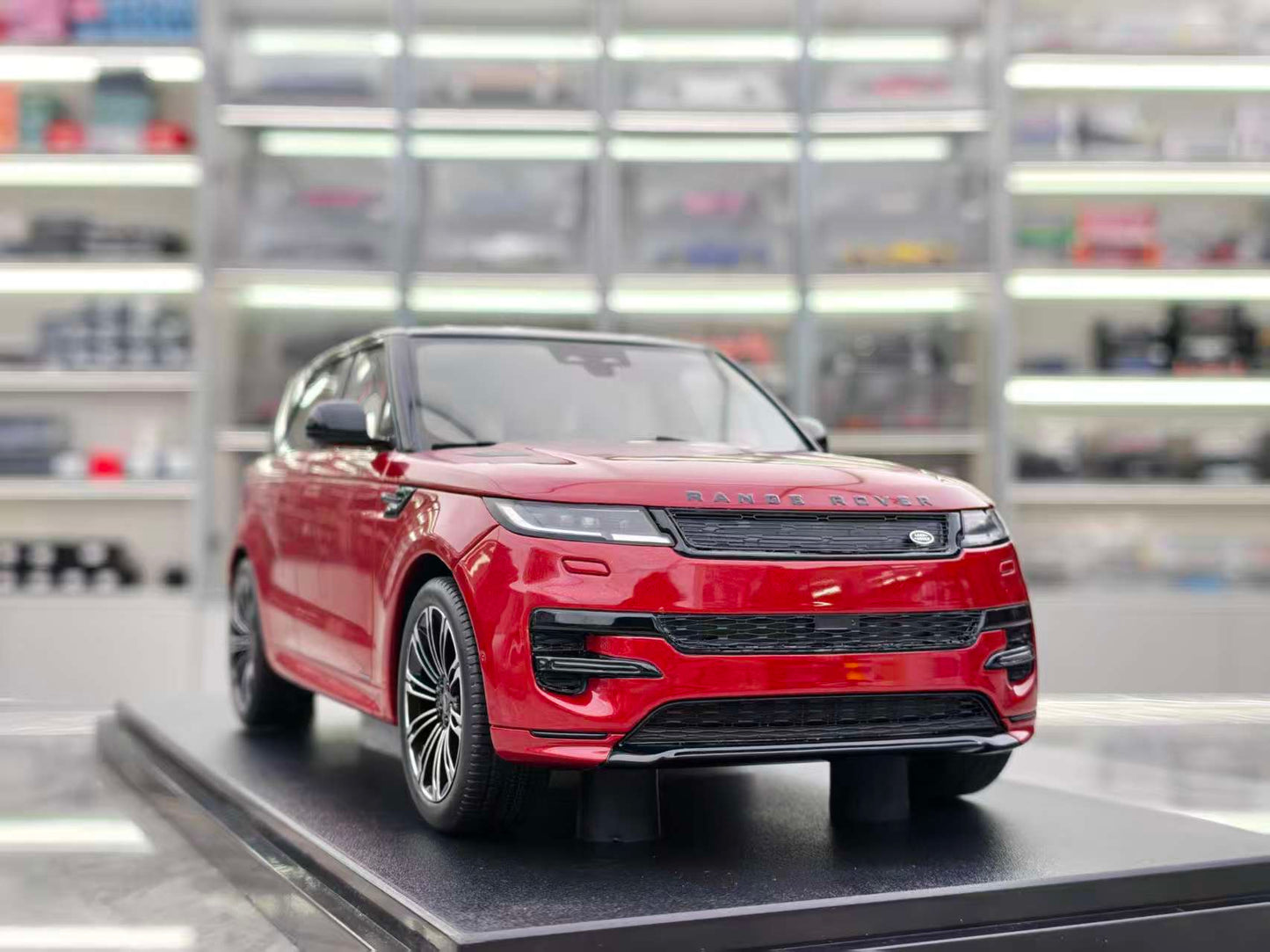 GT Spirit 1/18 RANGE ROVER SPORT GT523