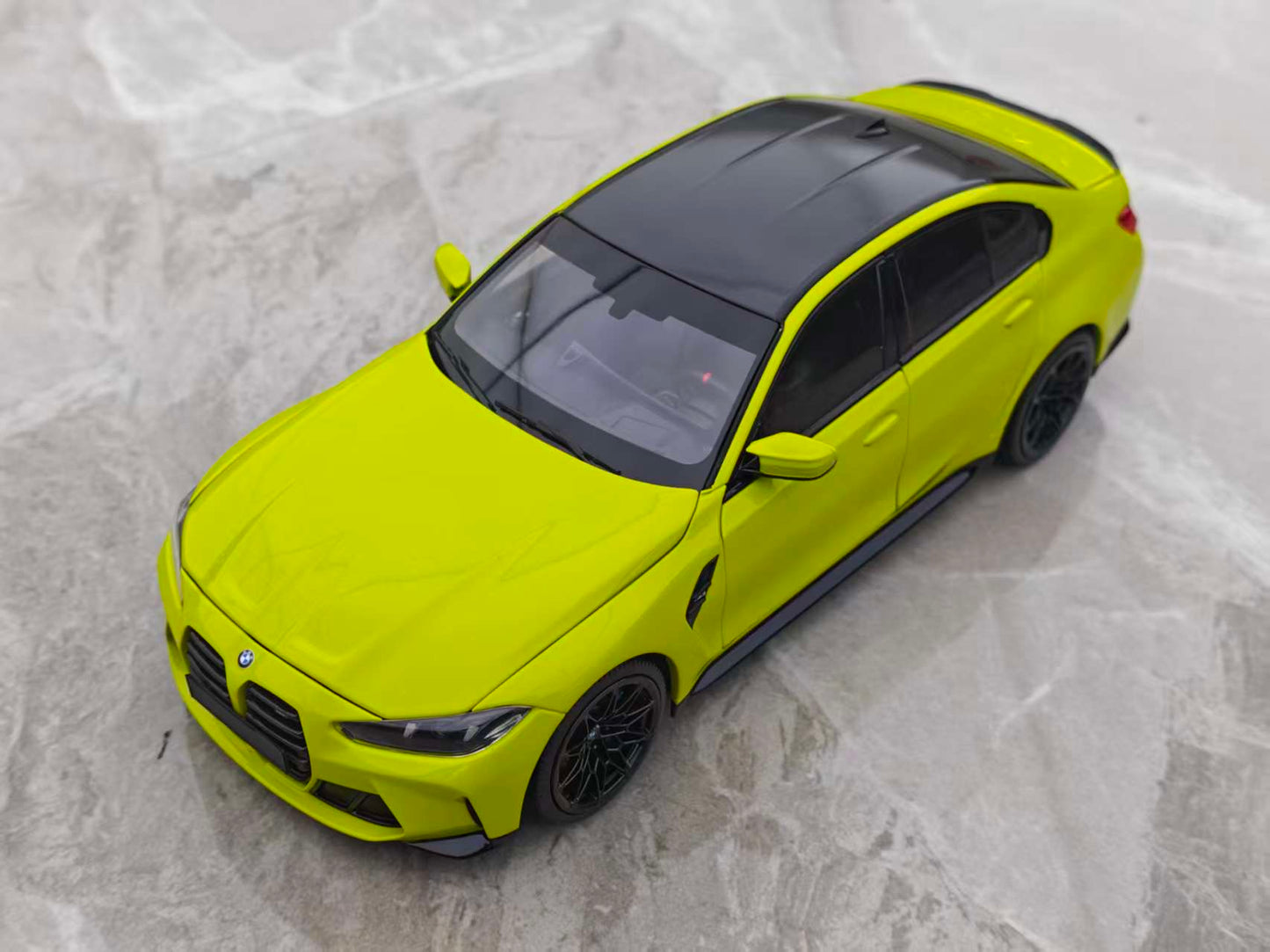 MINICHAMPS 1/18 BMW M3 Yellow 110020222