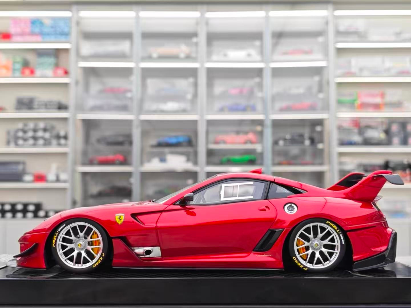 CE 1/18 Ferrari 599xx Evo Red CE003