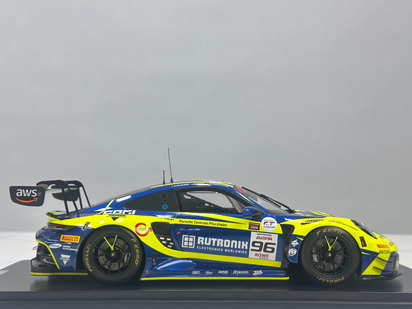 Spark 1/18 Porsche 911 (992) GT3 R, 2025 Spa-Francorchamps runner-up, green livery 18SB081