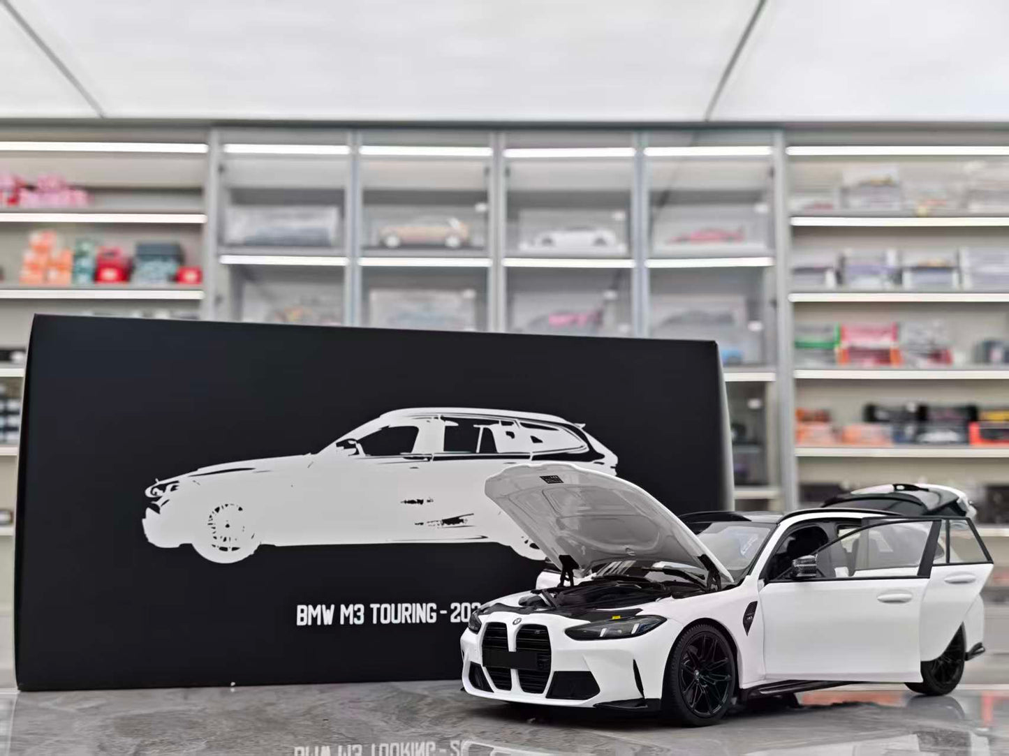 MINICHAMPS 1/18 BMW M3 Touring White 113024018