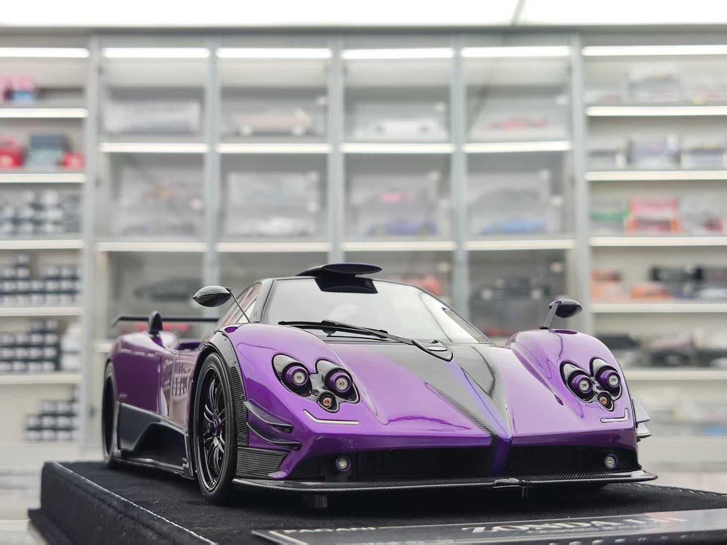 HH Model 1/18 Pagani Zonda Specials LH HH550