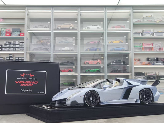 HH Model 1/18 Lamborghini Veneno Roadster, Silver Blue, HH561