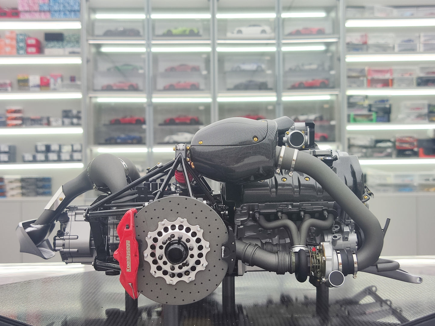 FRONTIART 1/6 Koenigsegg Agera RS Engine Grey FA159