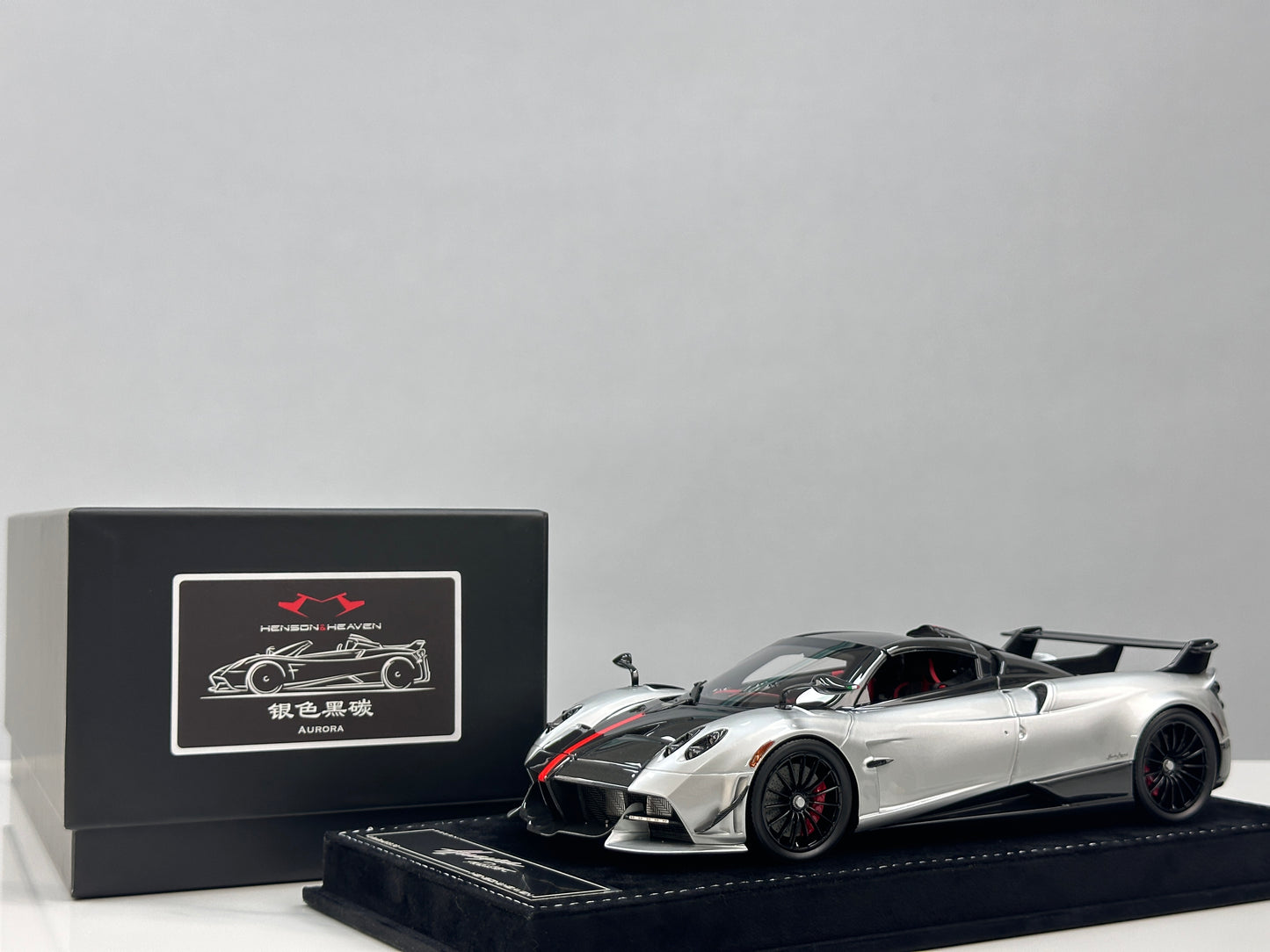 HH Model 1/18 Pagani Huayra Silver & Black Carbon HH662