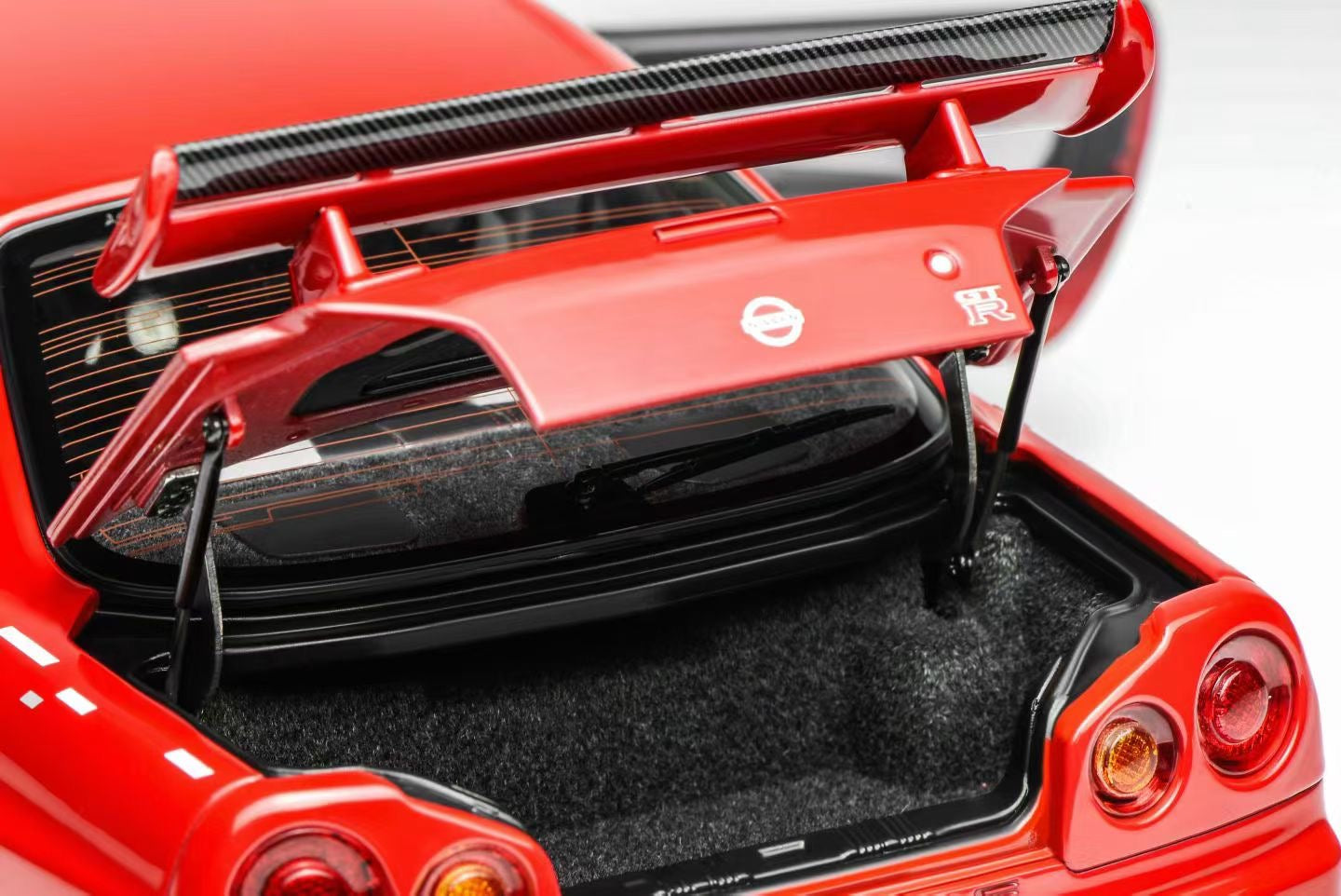 MOTORHELIX 1/18 Nissan GT-R R34 Skyline GT-R R34 Limited Edition Model