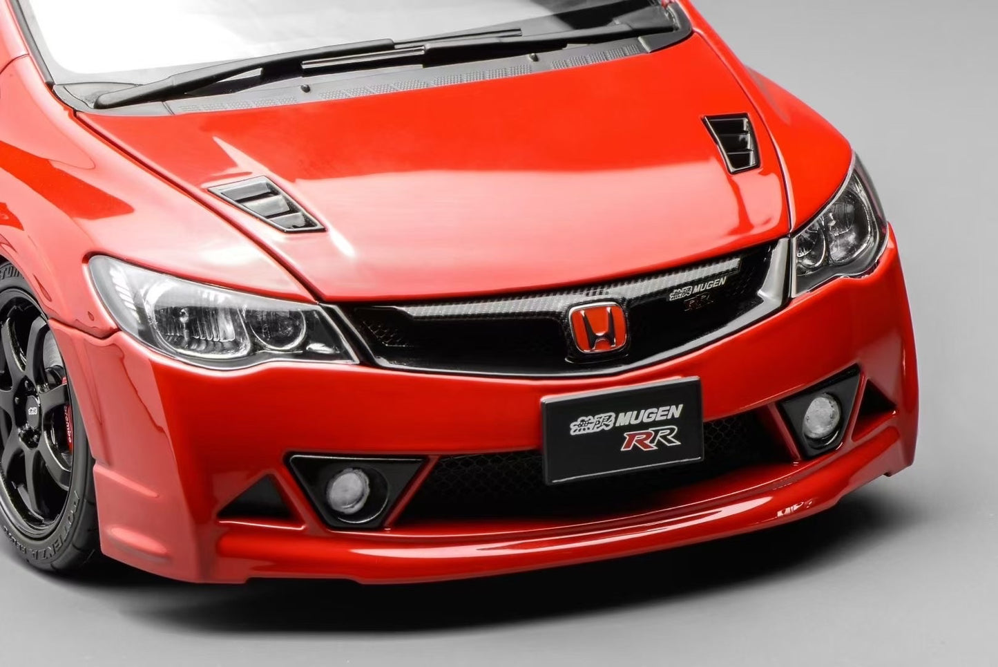 MOTORHELIX 1/18 Honda Civic Type R (FD2) die-cast car model