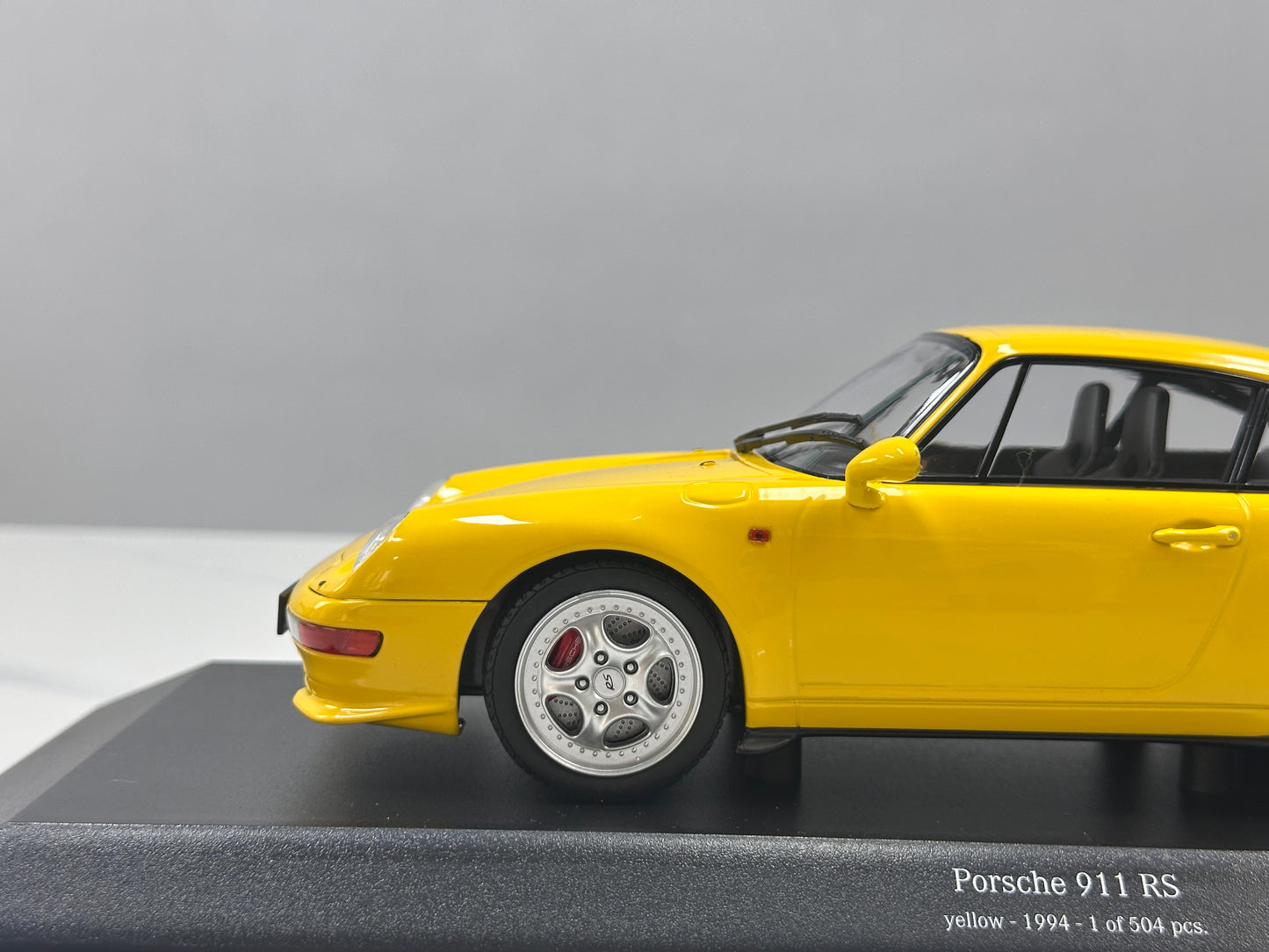 MINICHAMPS 1/18 Porsche 911 RS (993) - 1994 Yellow (155061120)