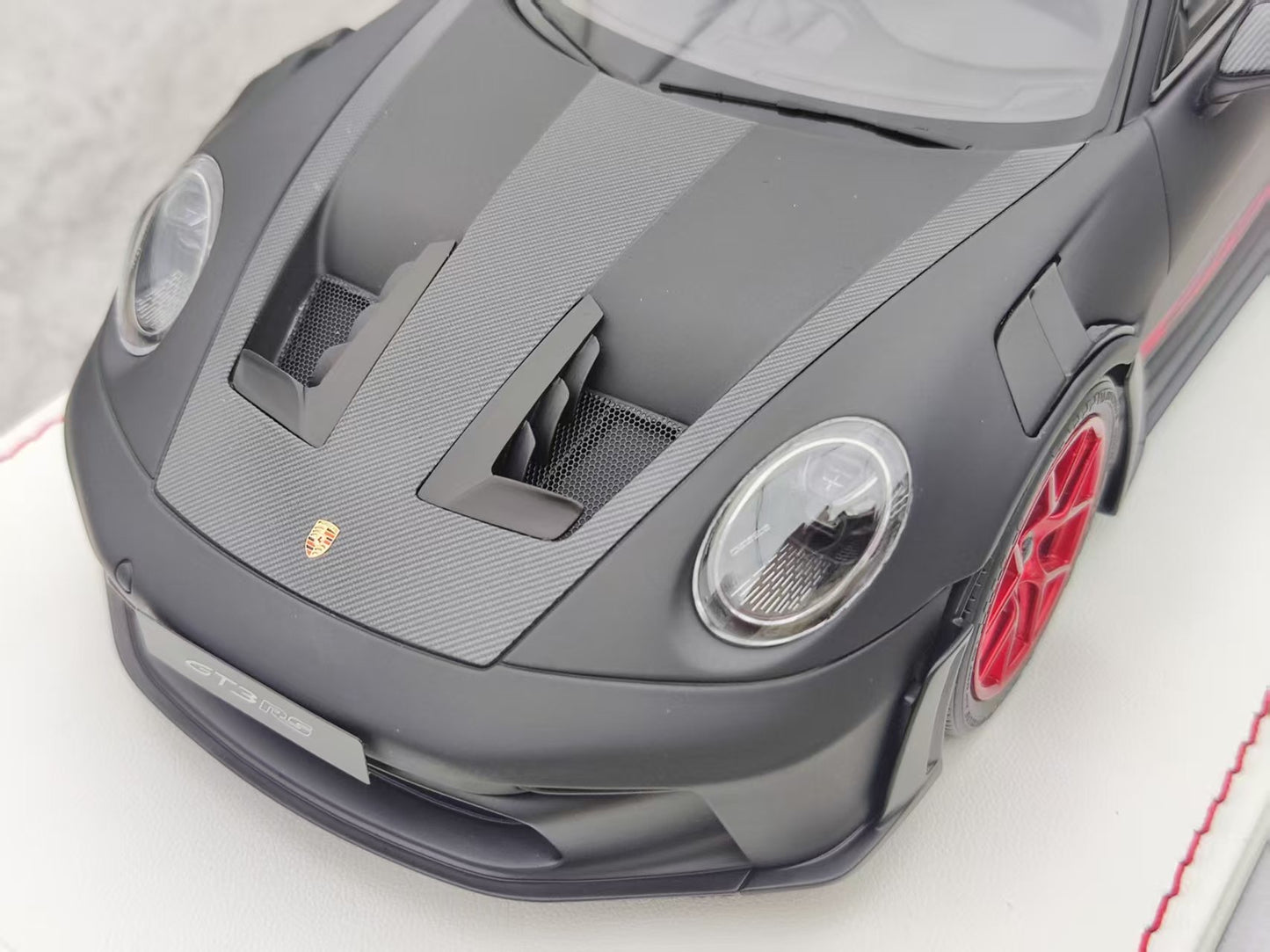 IVY 1/18 Porsche 992 GT3 RS Matte Black IM1837MRR