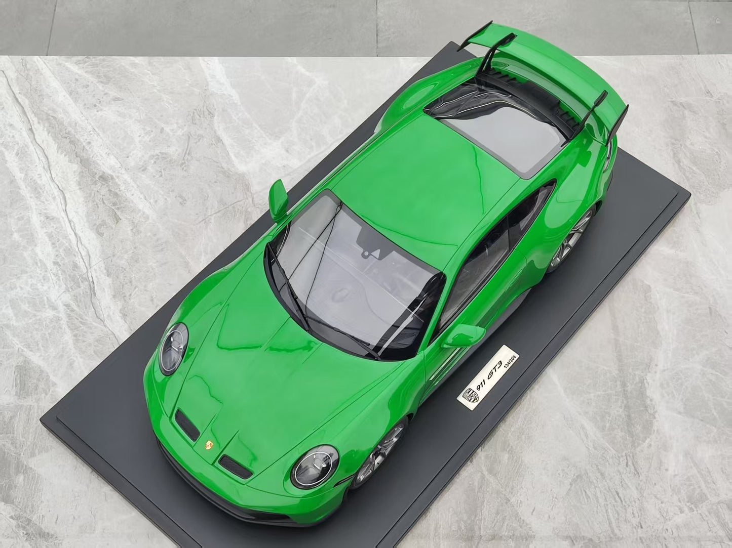 GT Spirit 1/8 Porsche 911 [992] GT3 Green GTS801601