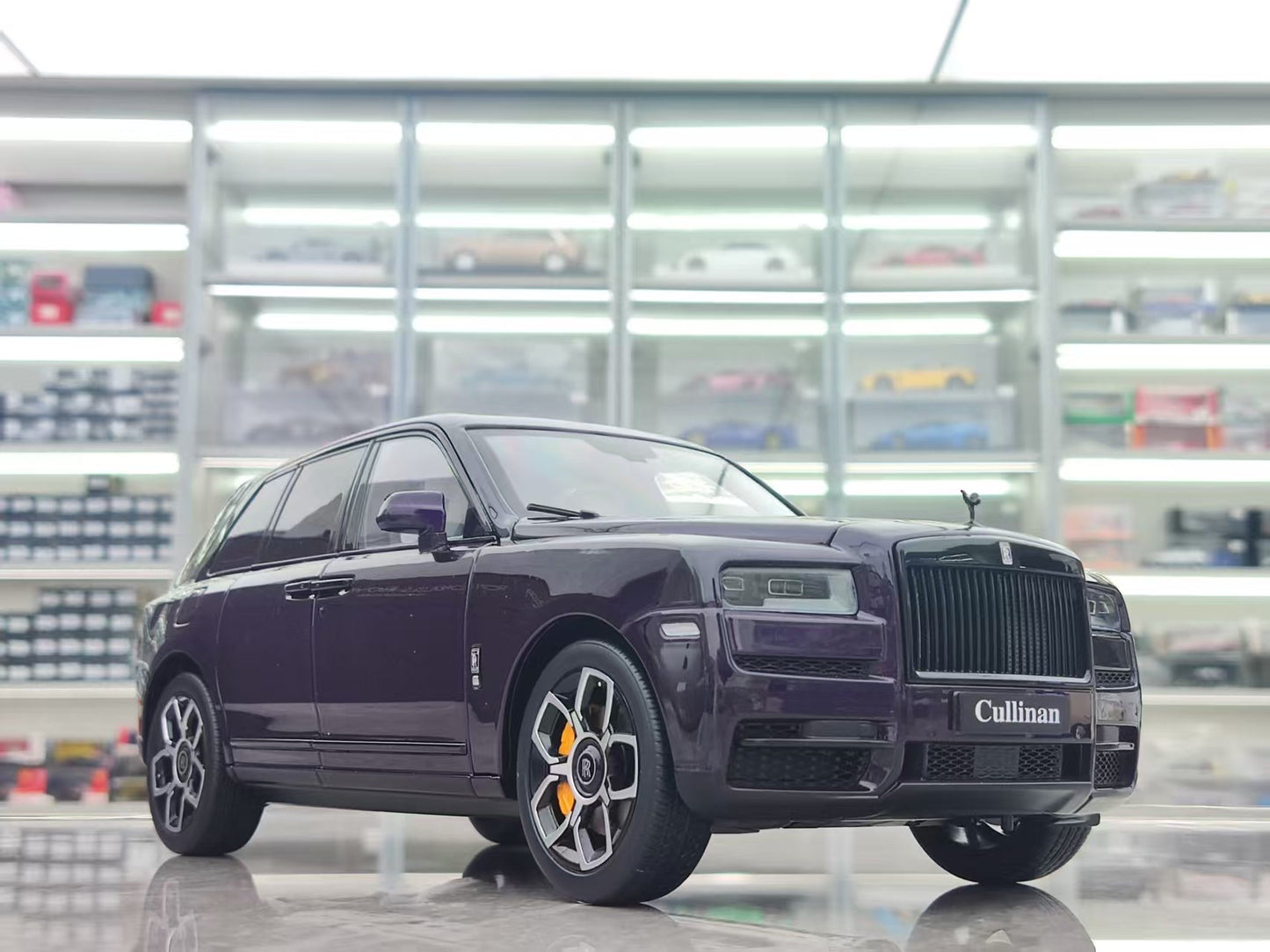 ZP 1/18 Rolls-Royce Cullinan BB Fishing Seat Edition, Leather Suitcase Version, Metallic Purple ZP111