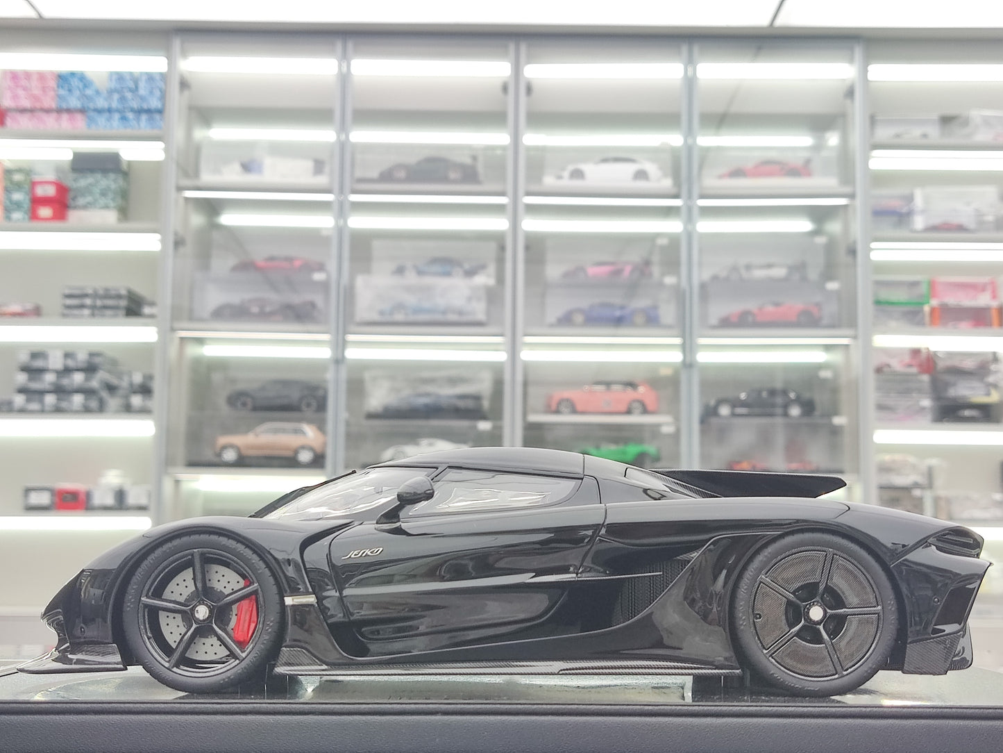 FRONTIART 1/18 Koenigsegg Jesko Absolut 7355 Black FA175