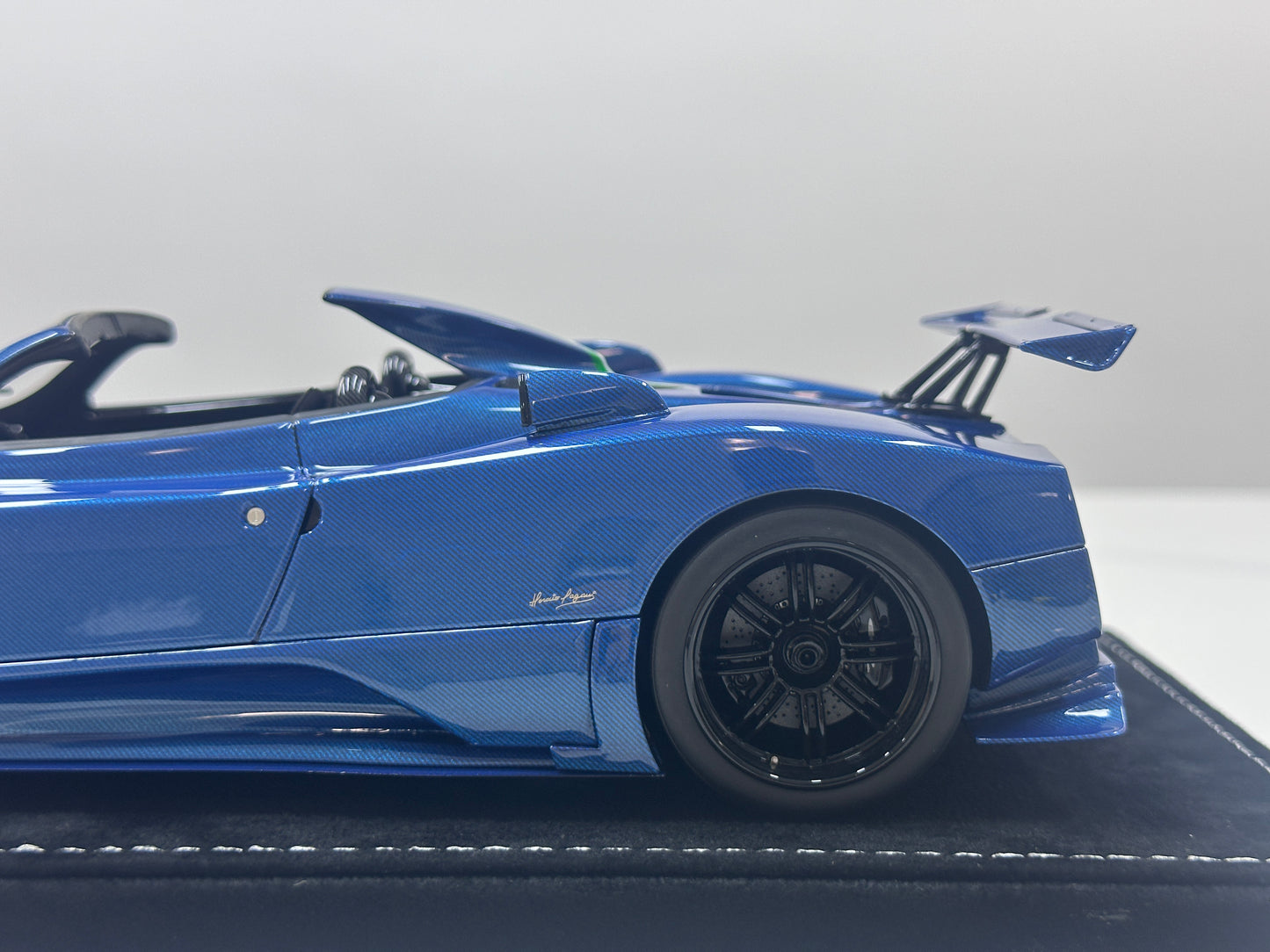 HH Model 1/18 Pagani Zonda Cinque Roadster Blue Full Carbon