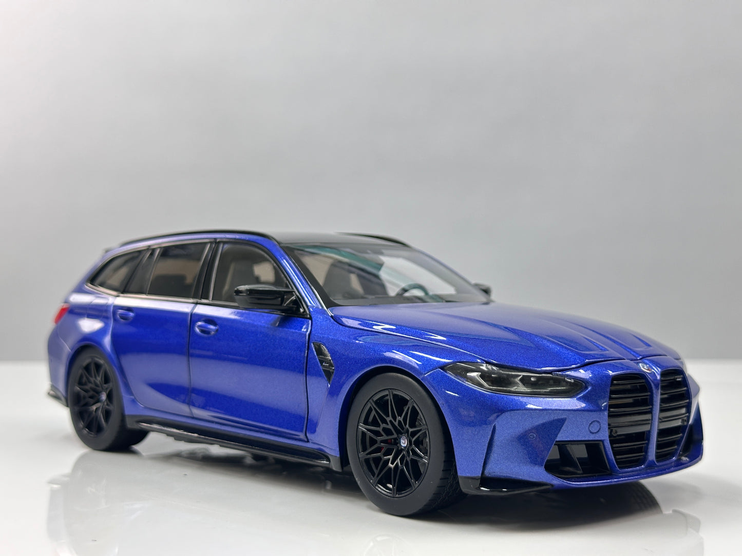 TSM MODEL 1/18 BMW M3 Touring M Portimao Blue TSM181029
